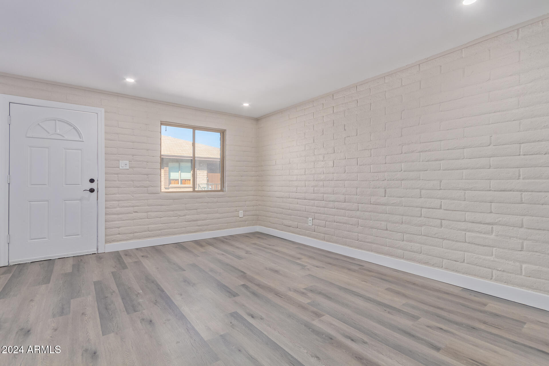 1234 N 36th Avenue # 203
