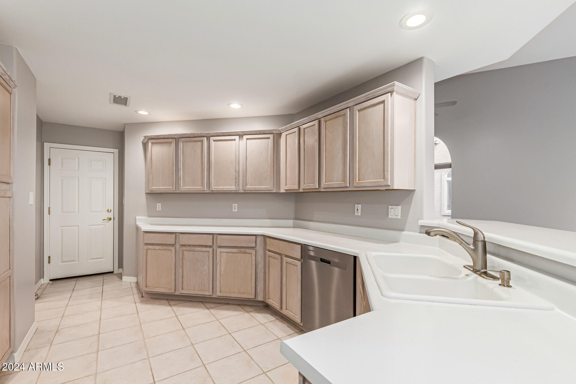 4202 E BROADWAY Road # 131