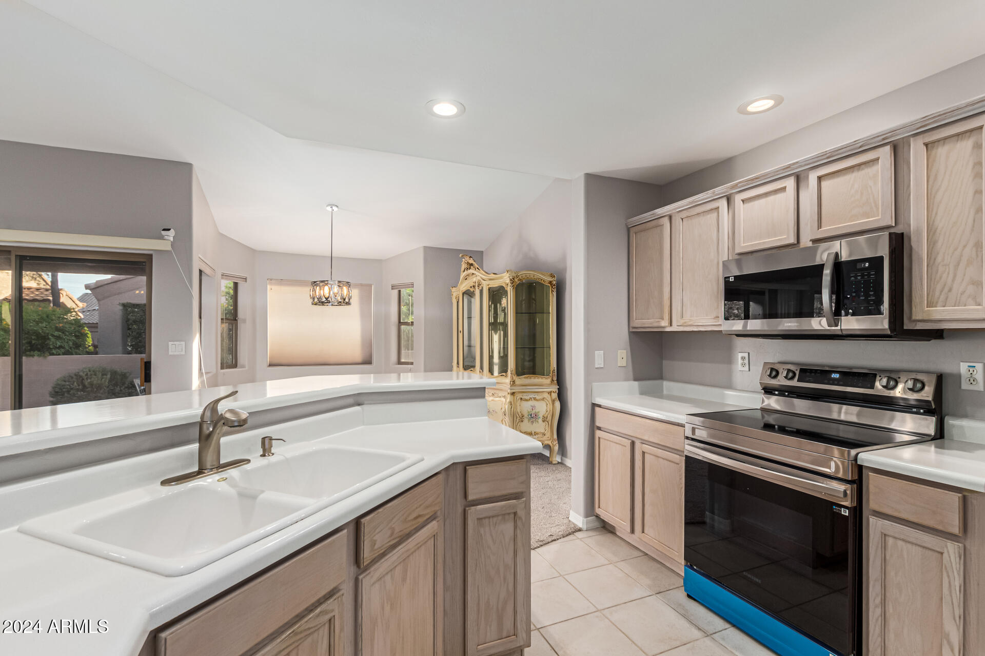 4202 E BROADWAY Road # 131