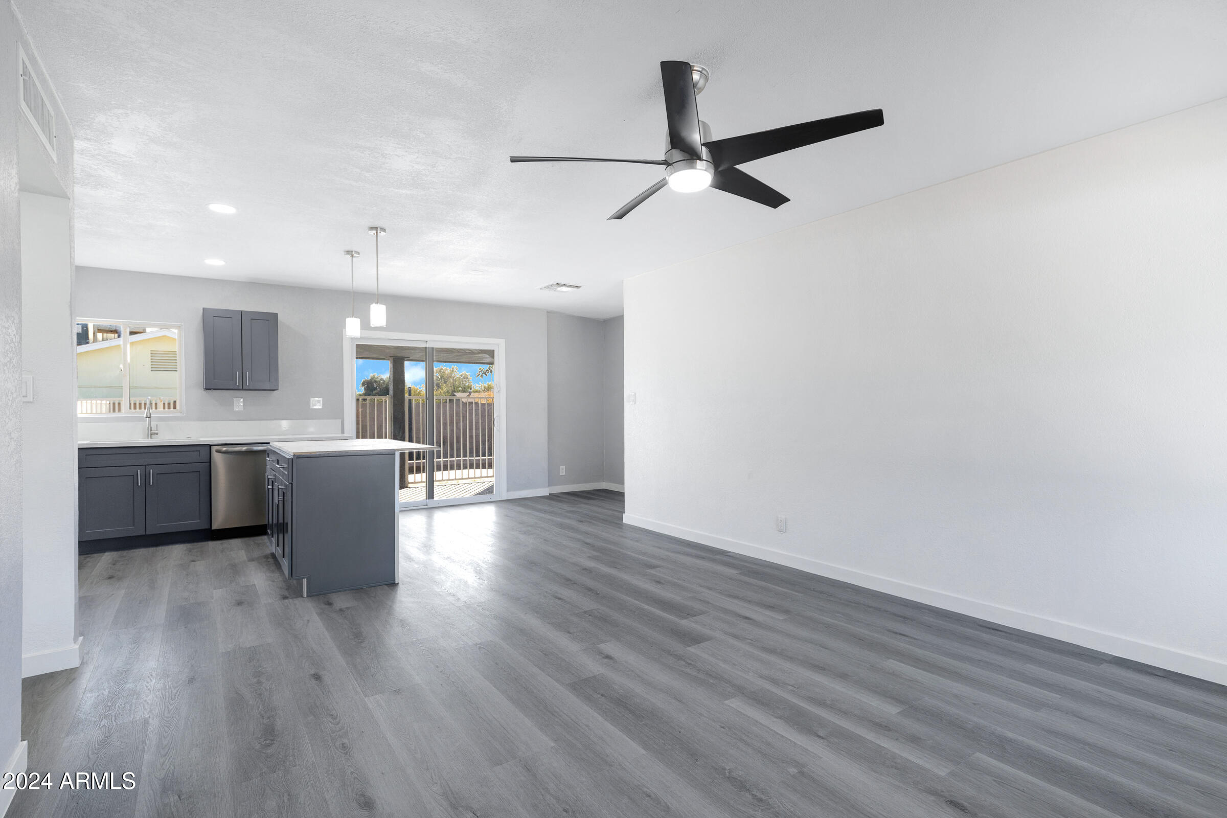 4437 W EVANS Drive