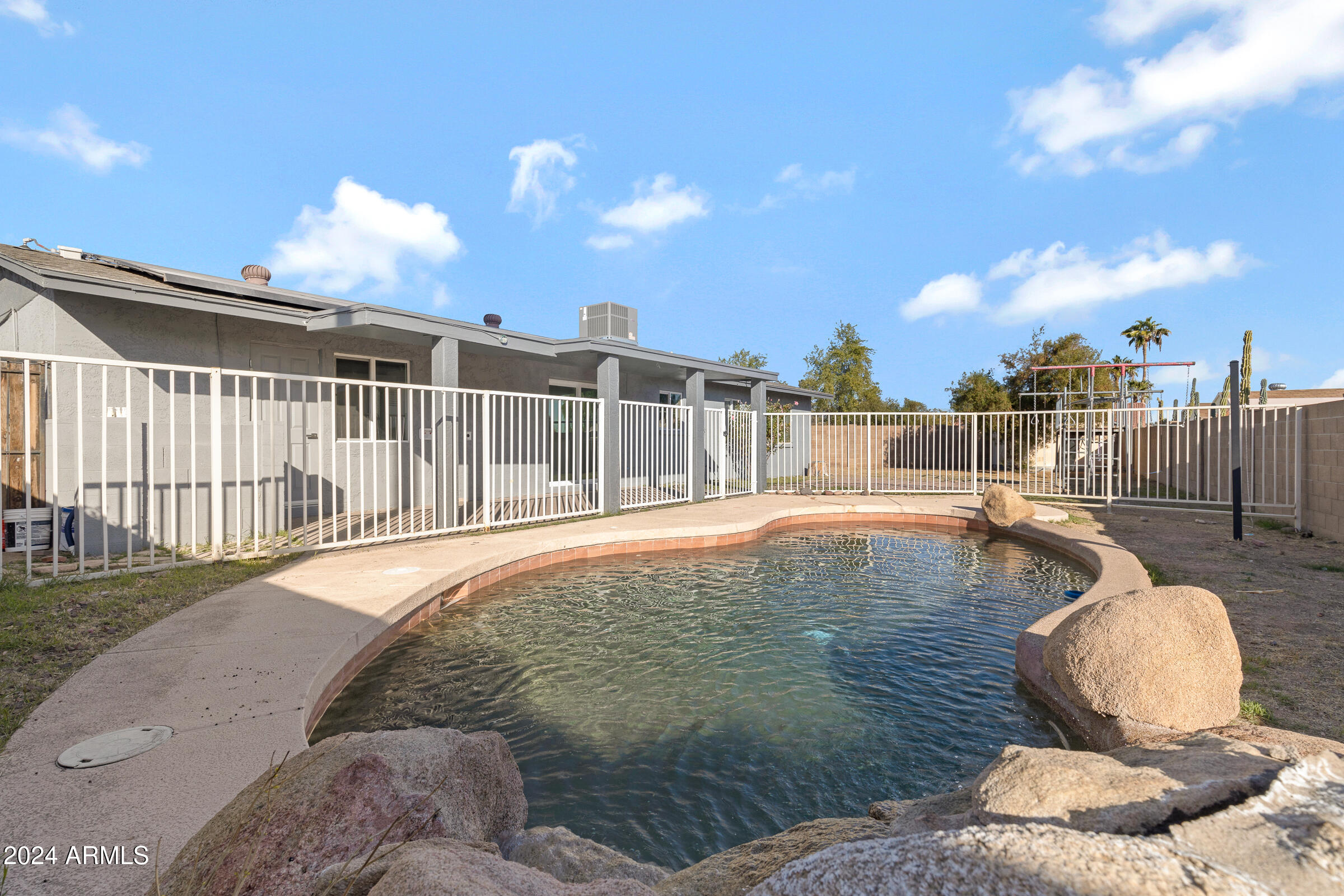 4437 W EVANS Drive