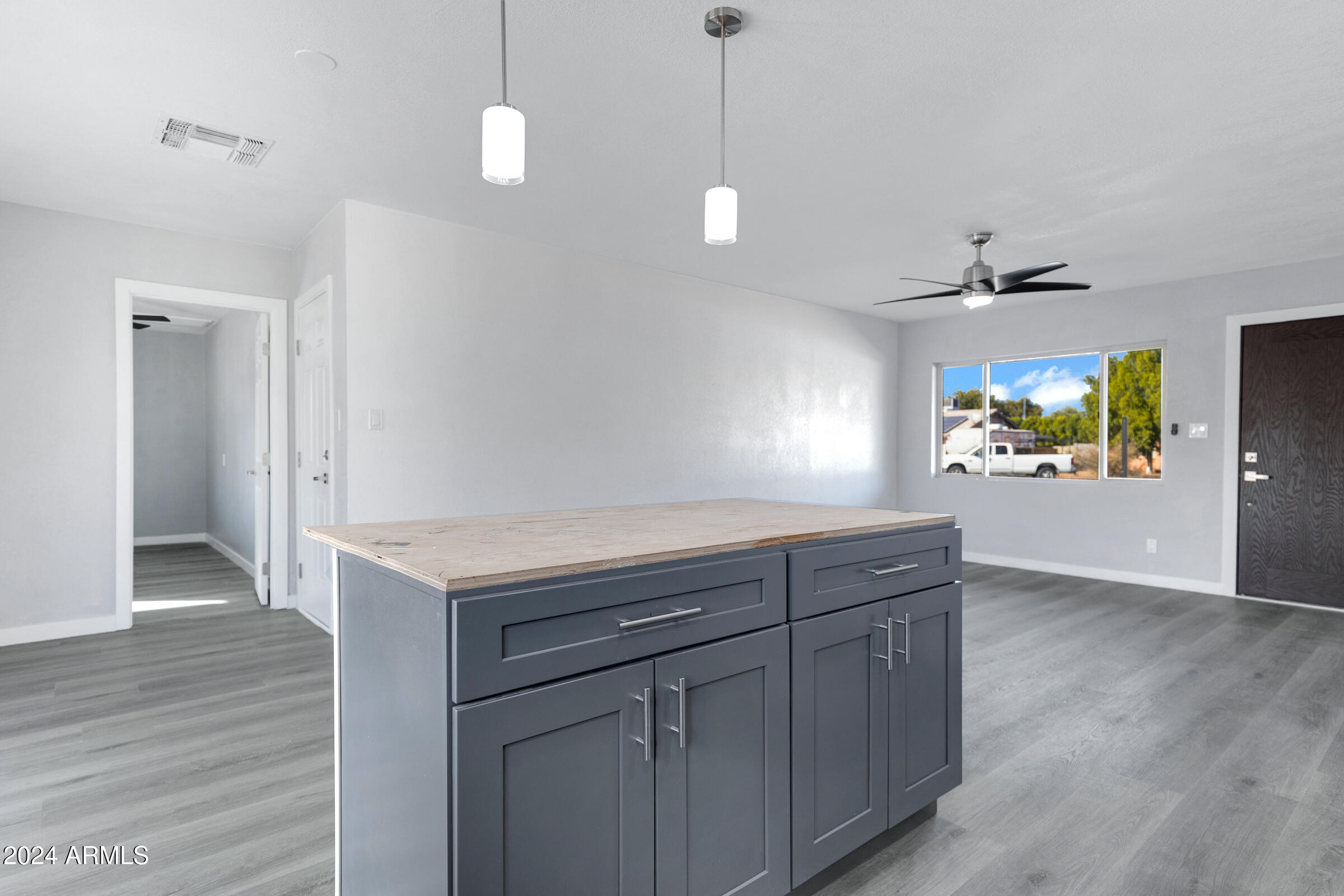 4437 W EVANS Drive