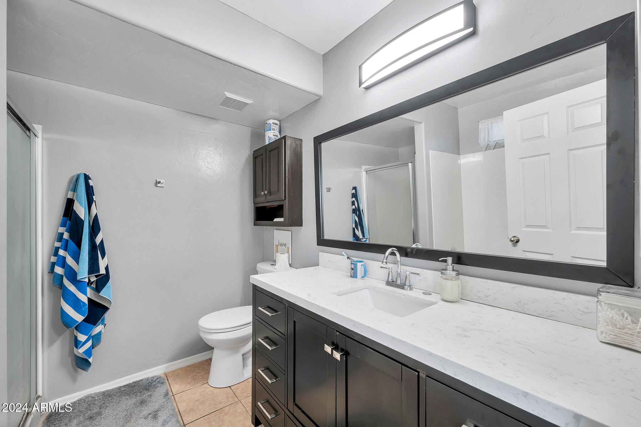 590 W 12TH Street