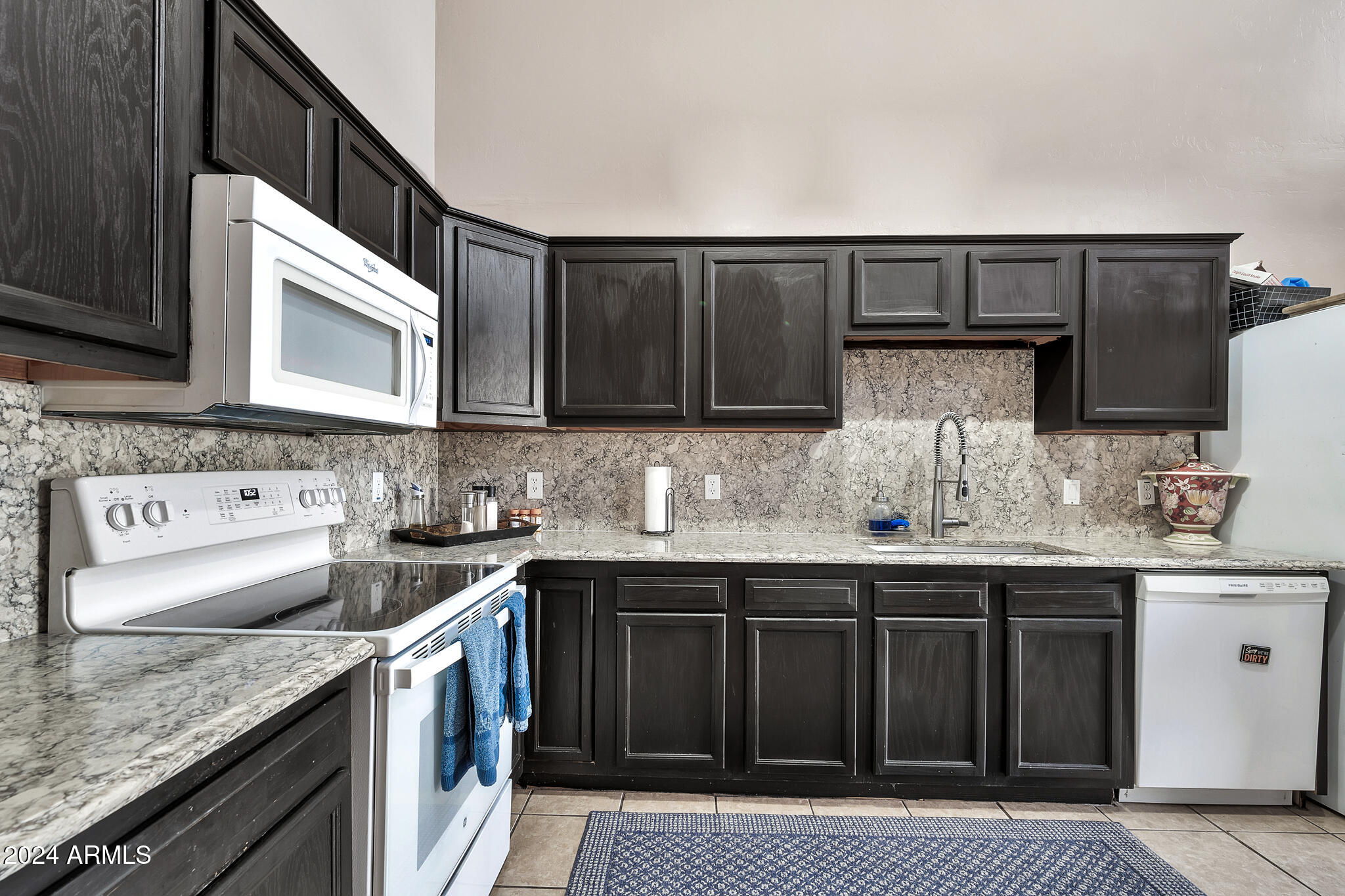 590 W 12TH Street