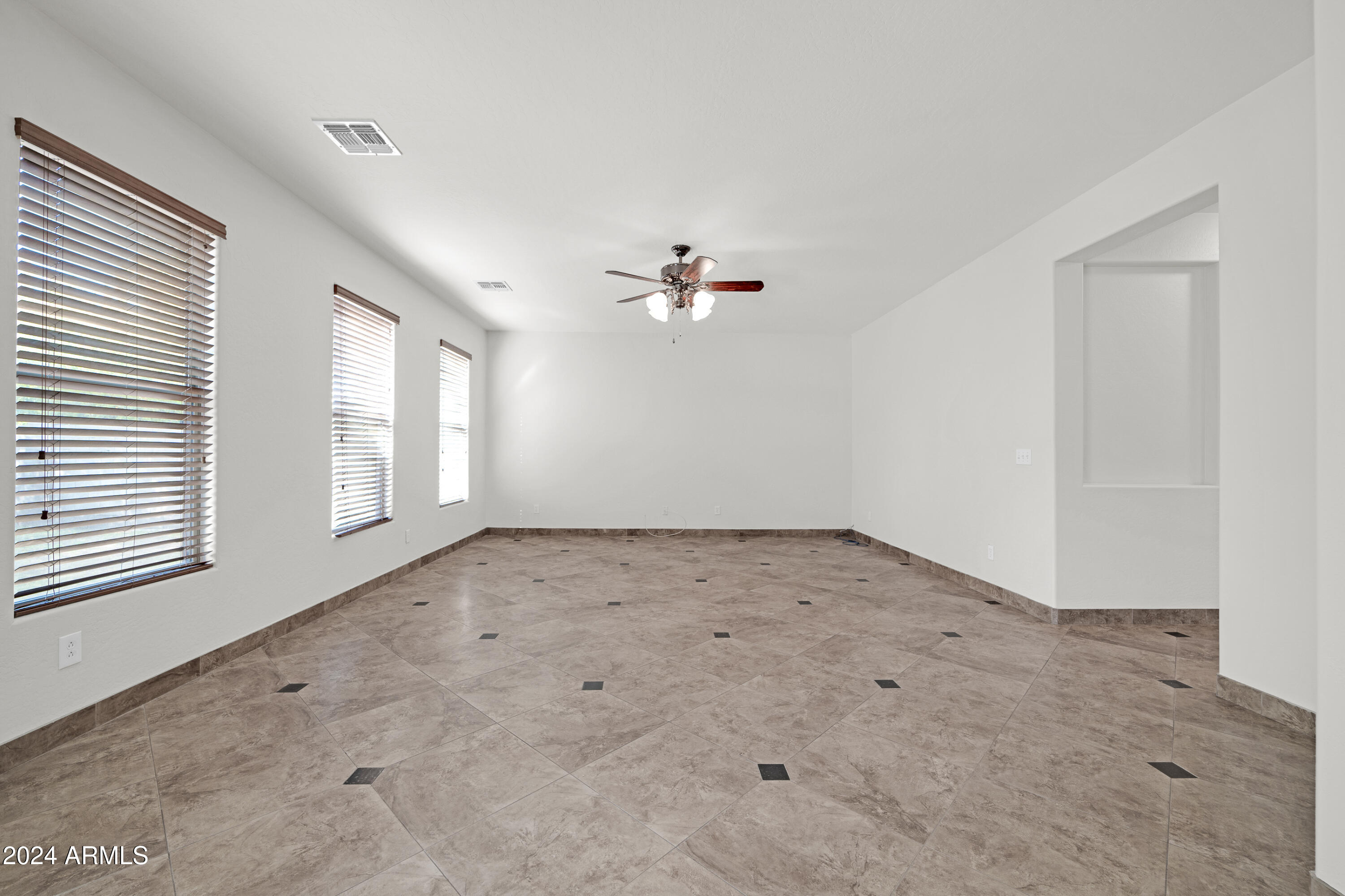 3824 S 101ST Drive