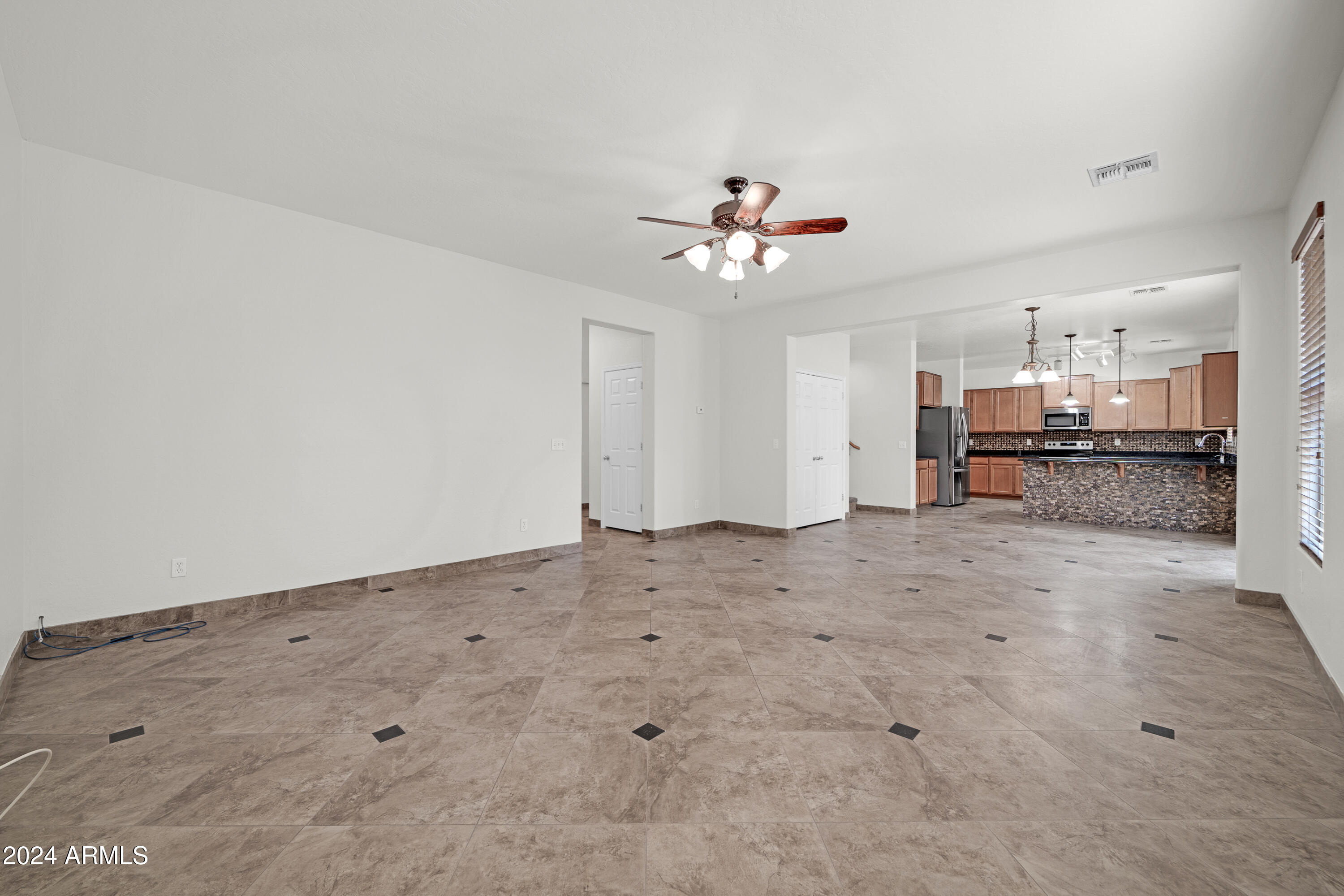 3824 S 101ST Drive