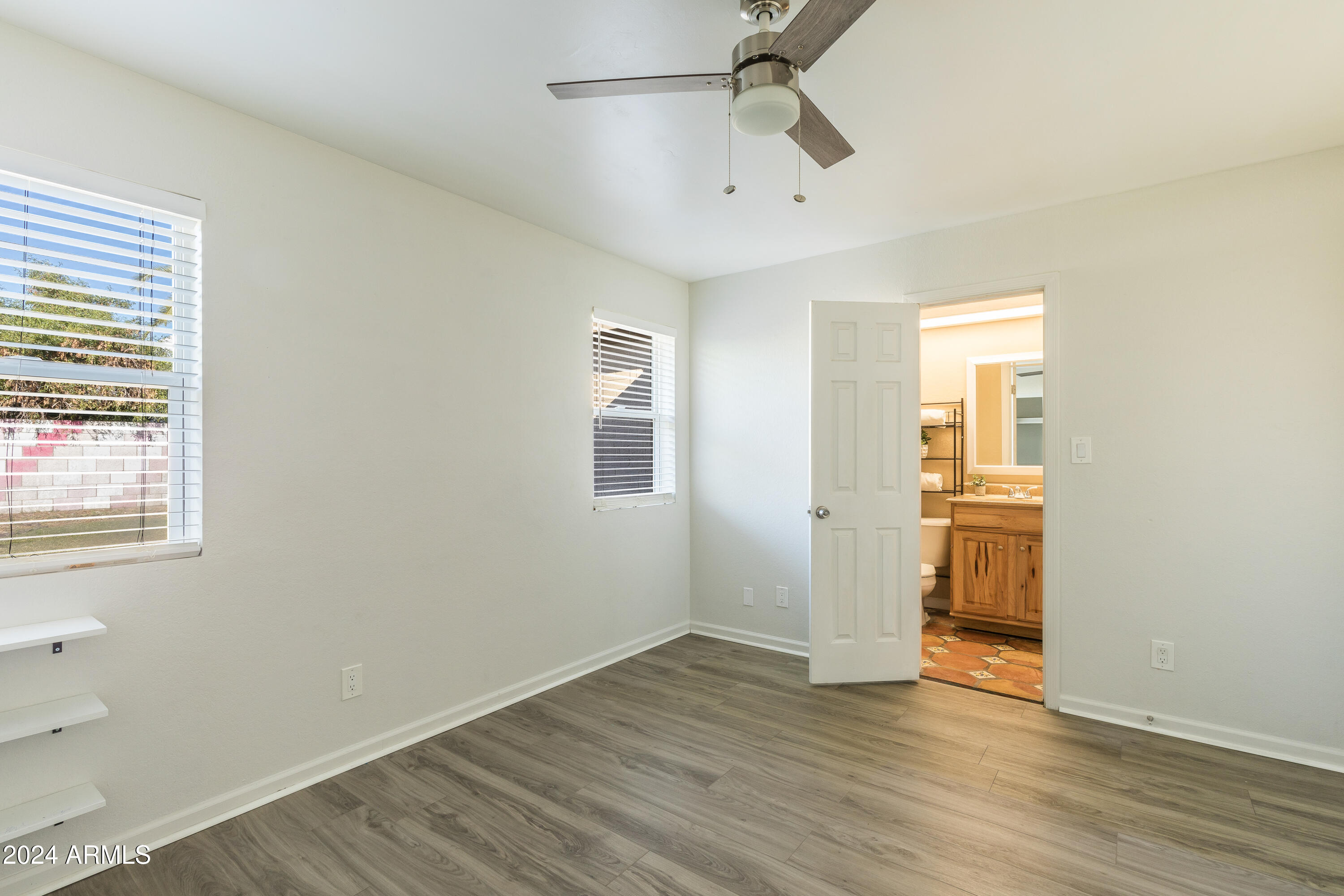 1602 W BEHREND Drive
