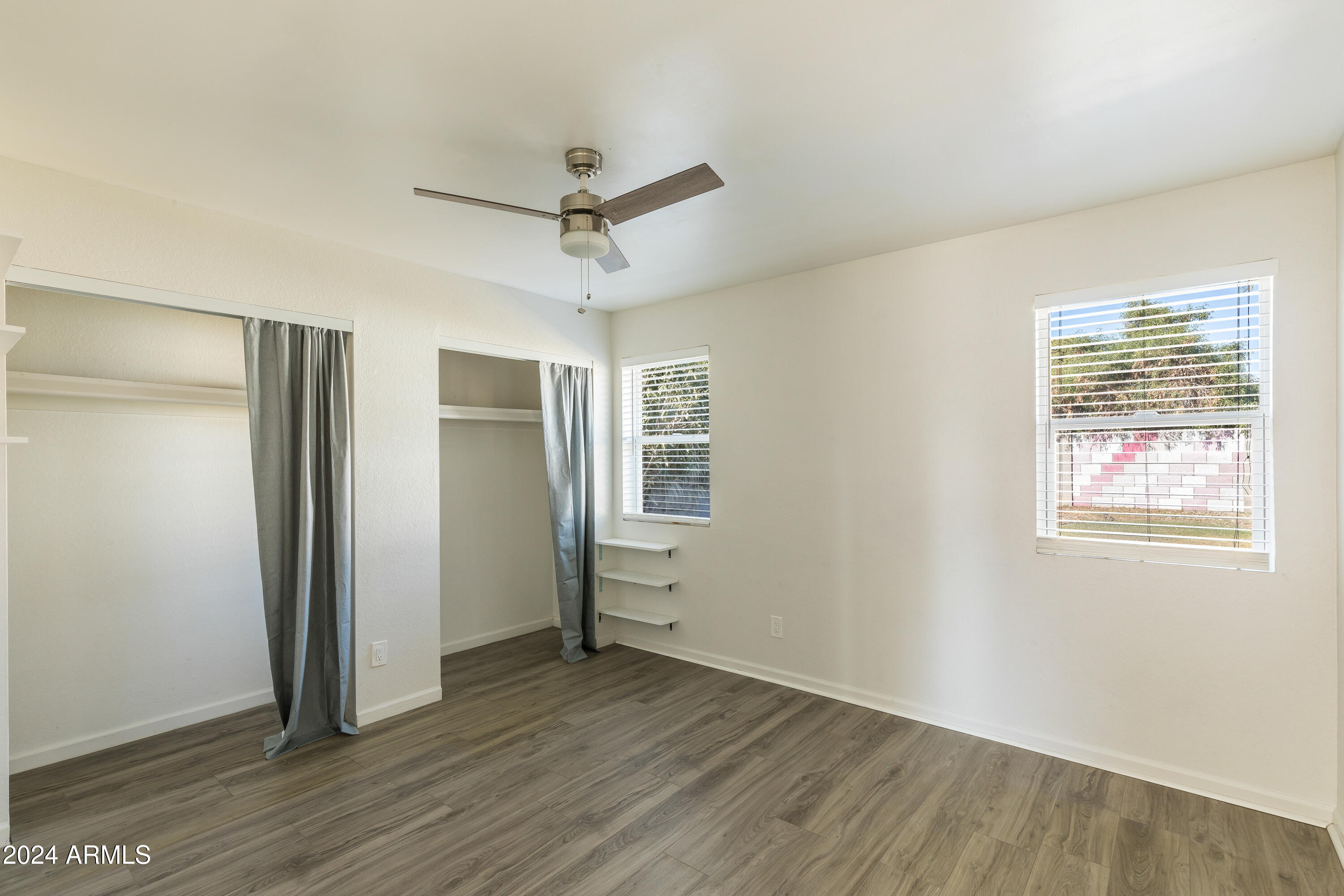 1602 W BEHREND Drive
