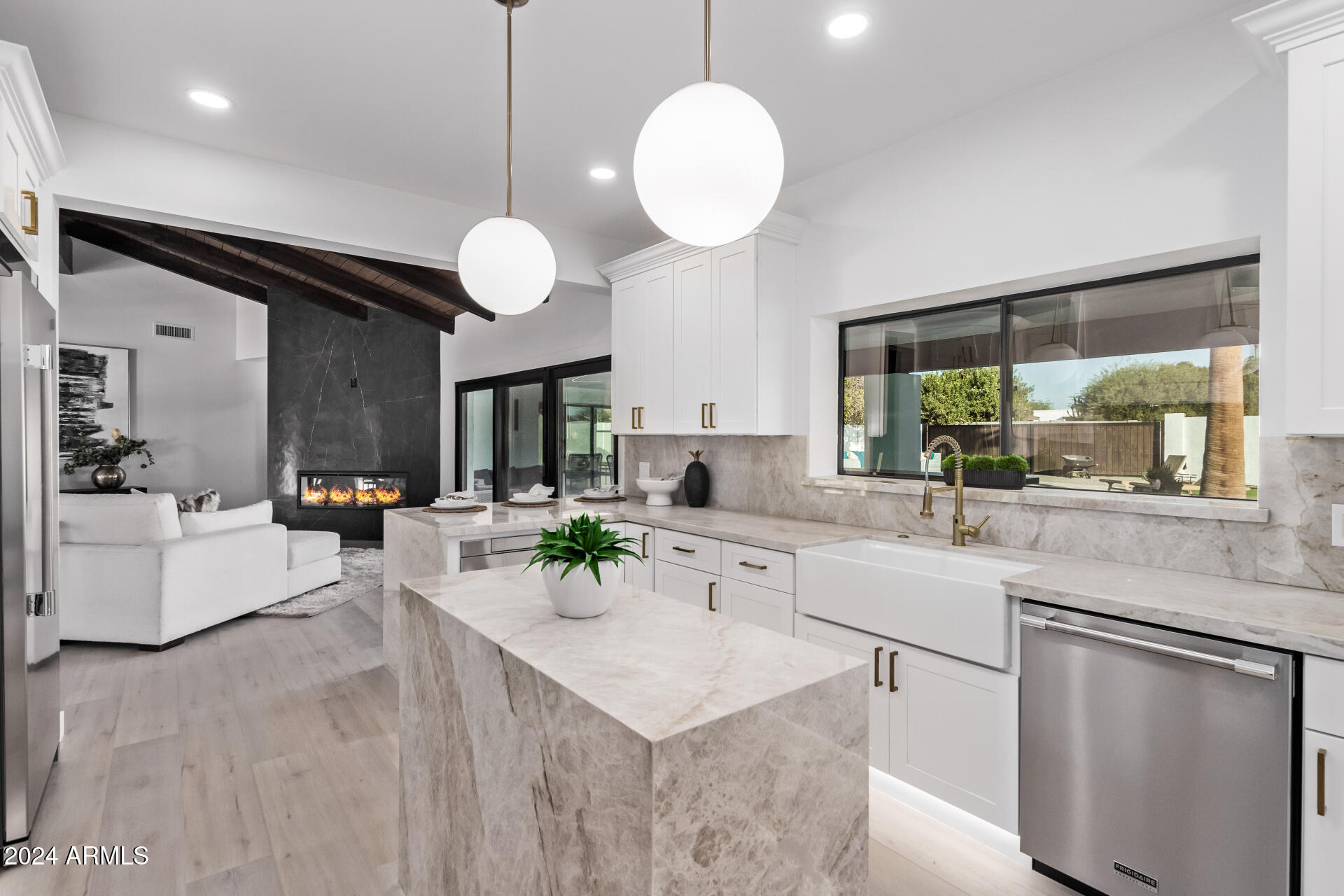 6425 S ROCKFORD Drive