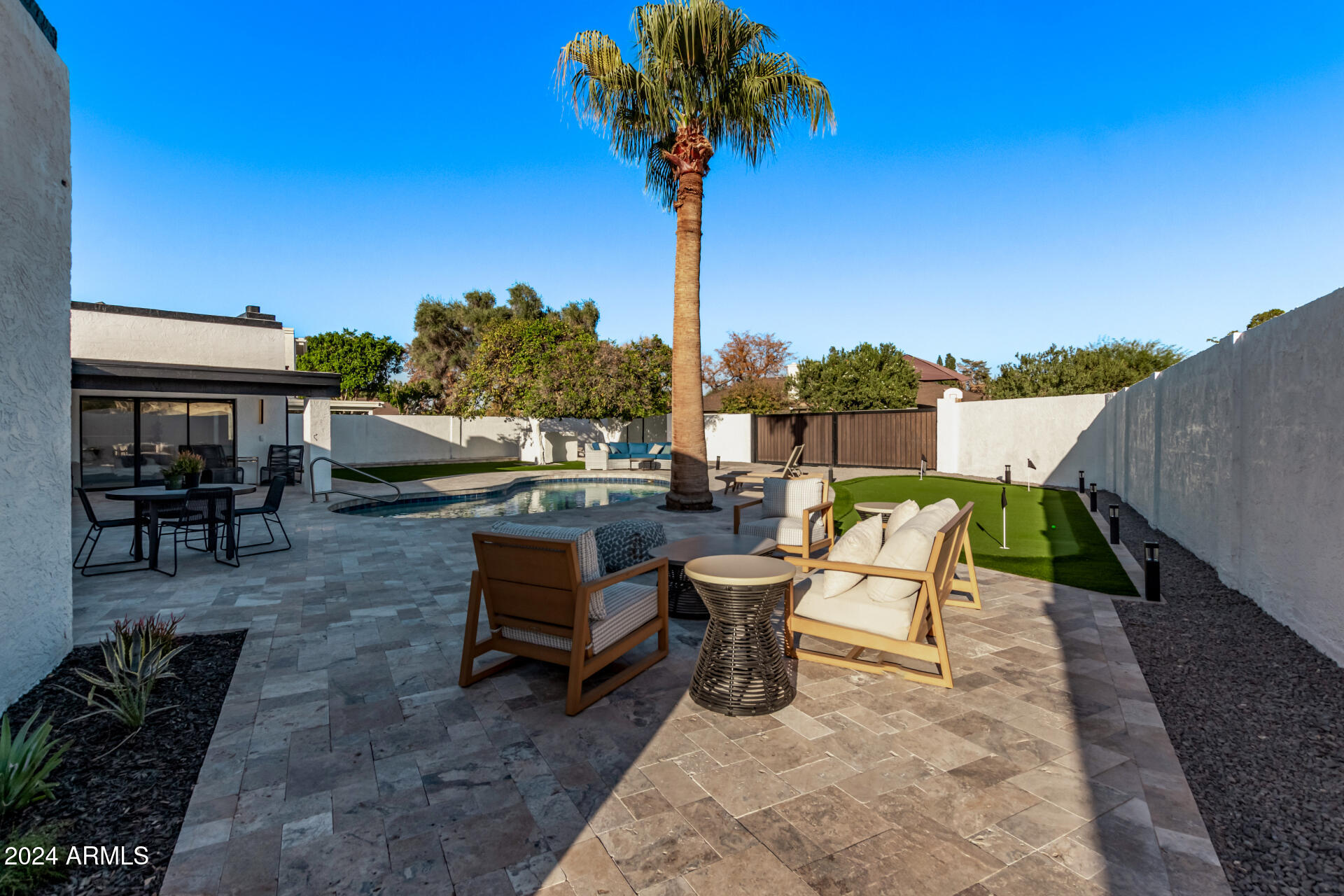 6425 S ROCKFORD Drive