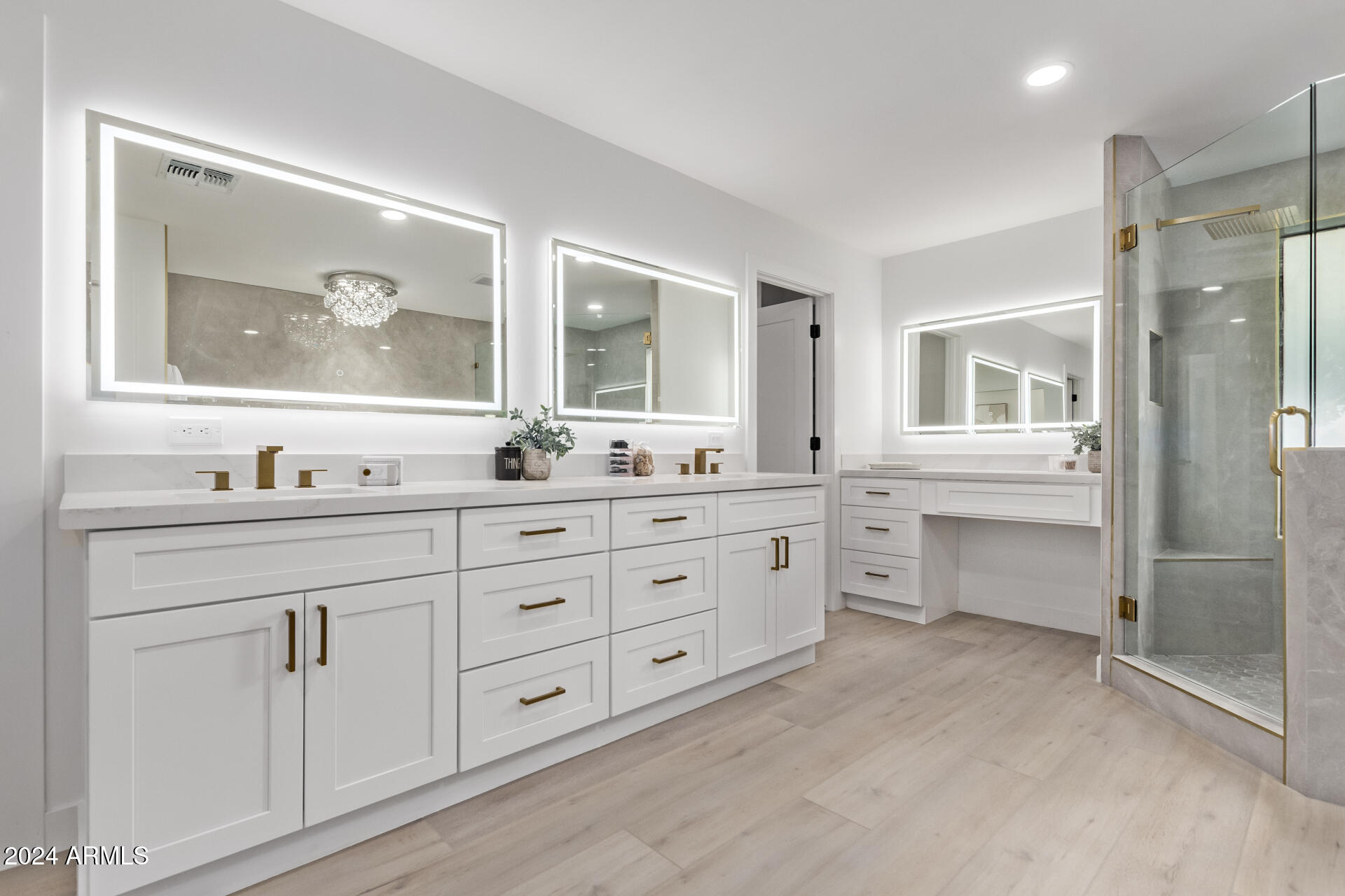 6425 S ROCKFORD Drive