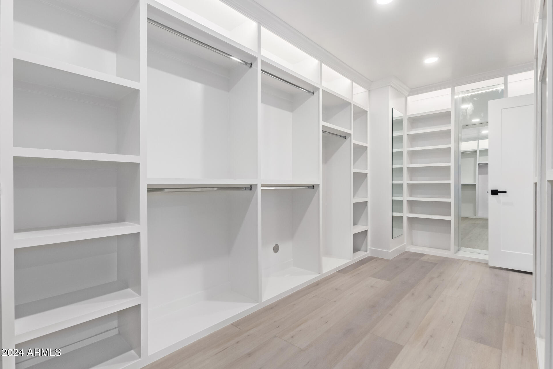 6425 S ROCKFORD Drive