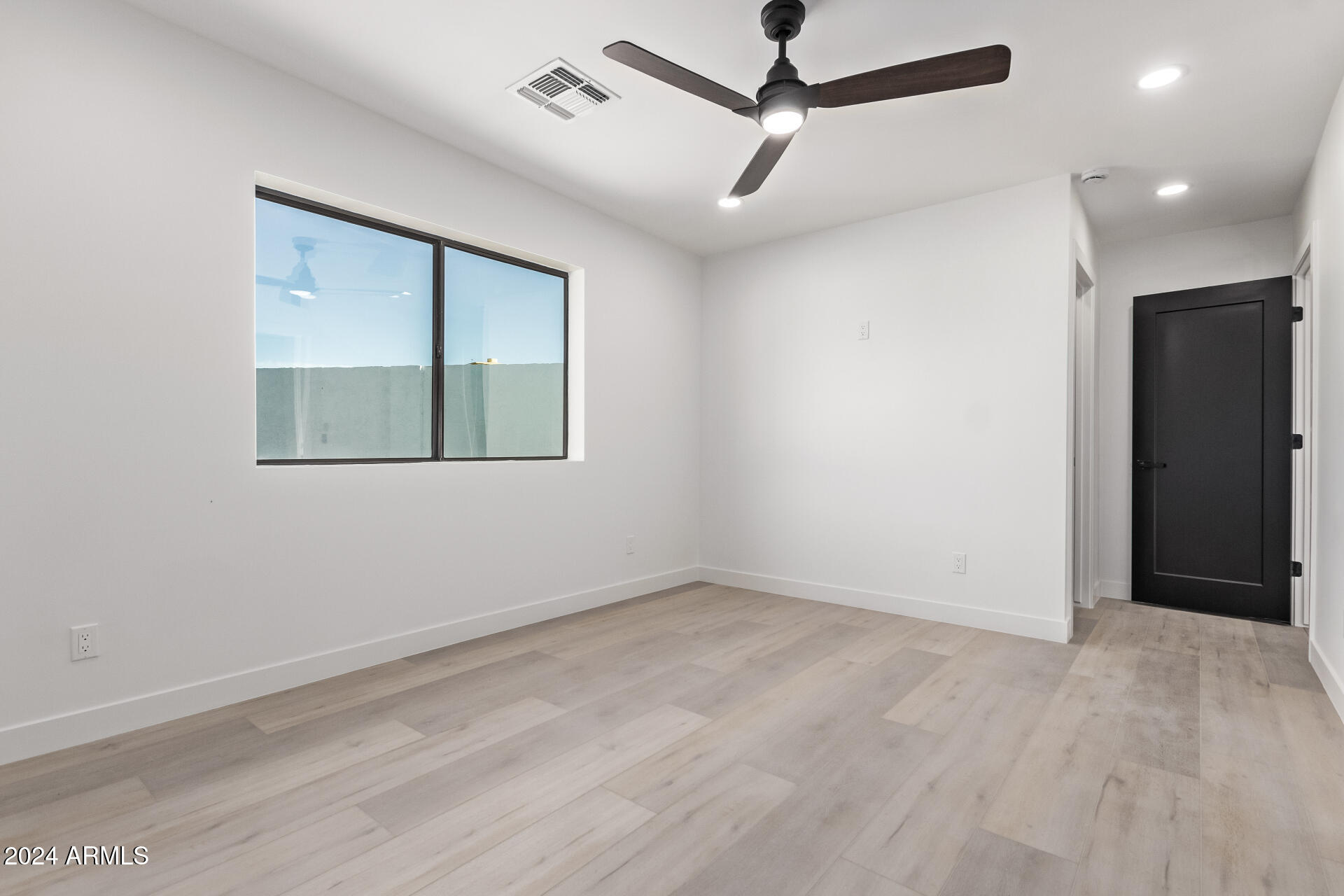 6425 S ROCKFORD Drive