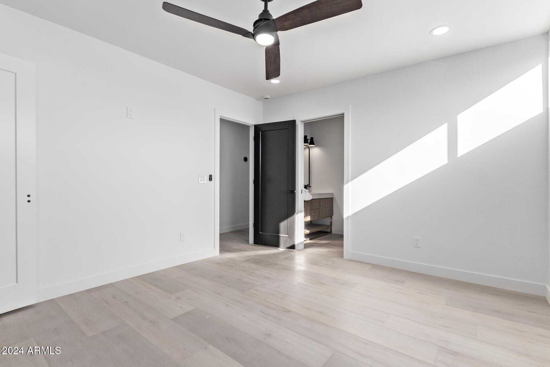 6425 S ROCKFORD Drive