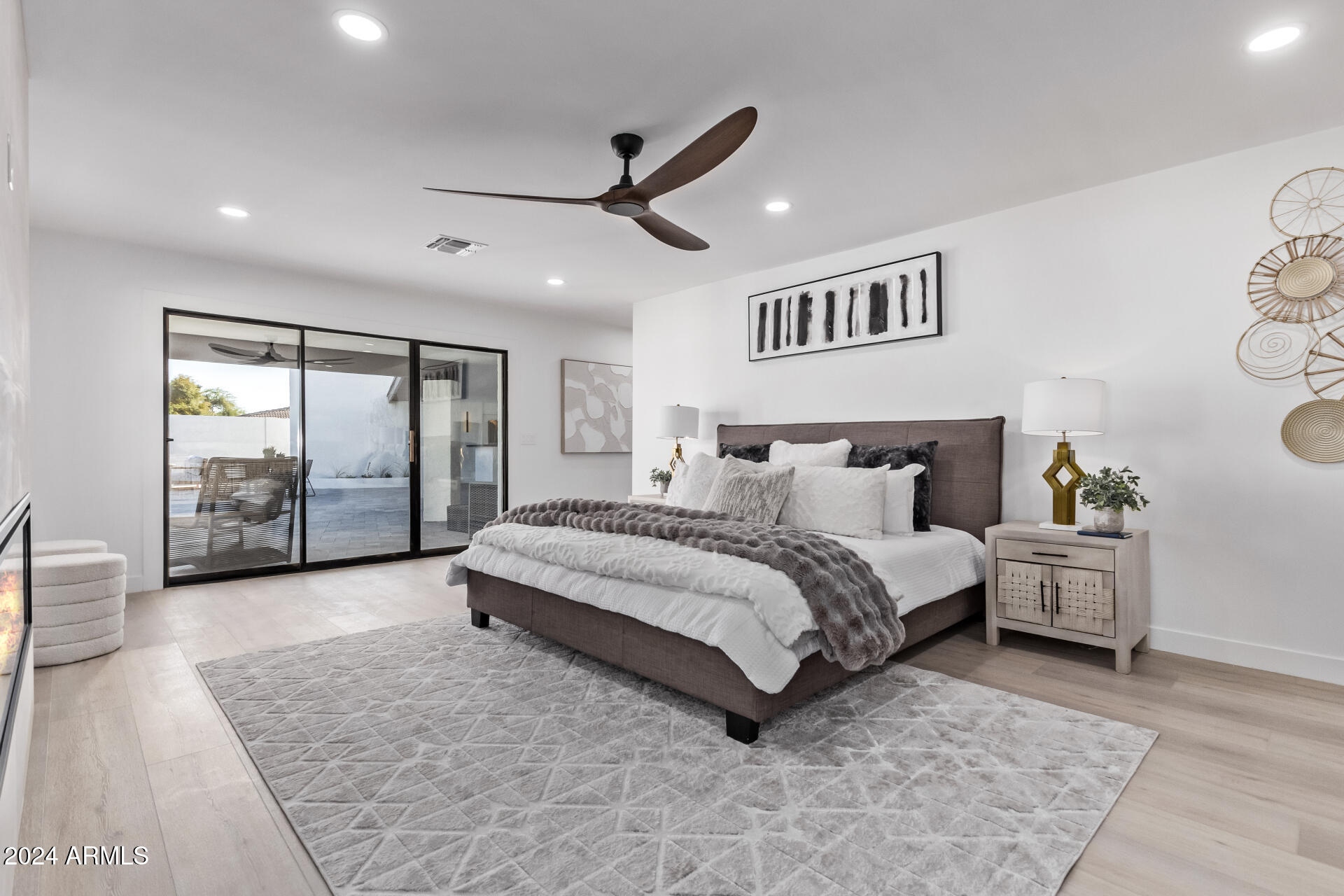 6425 S ROCKFORD Drive