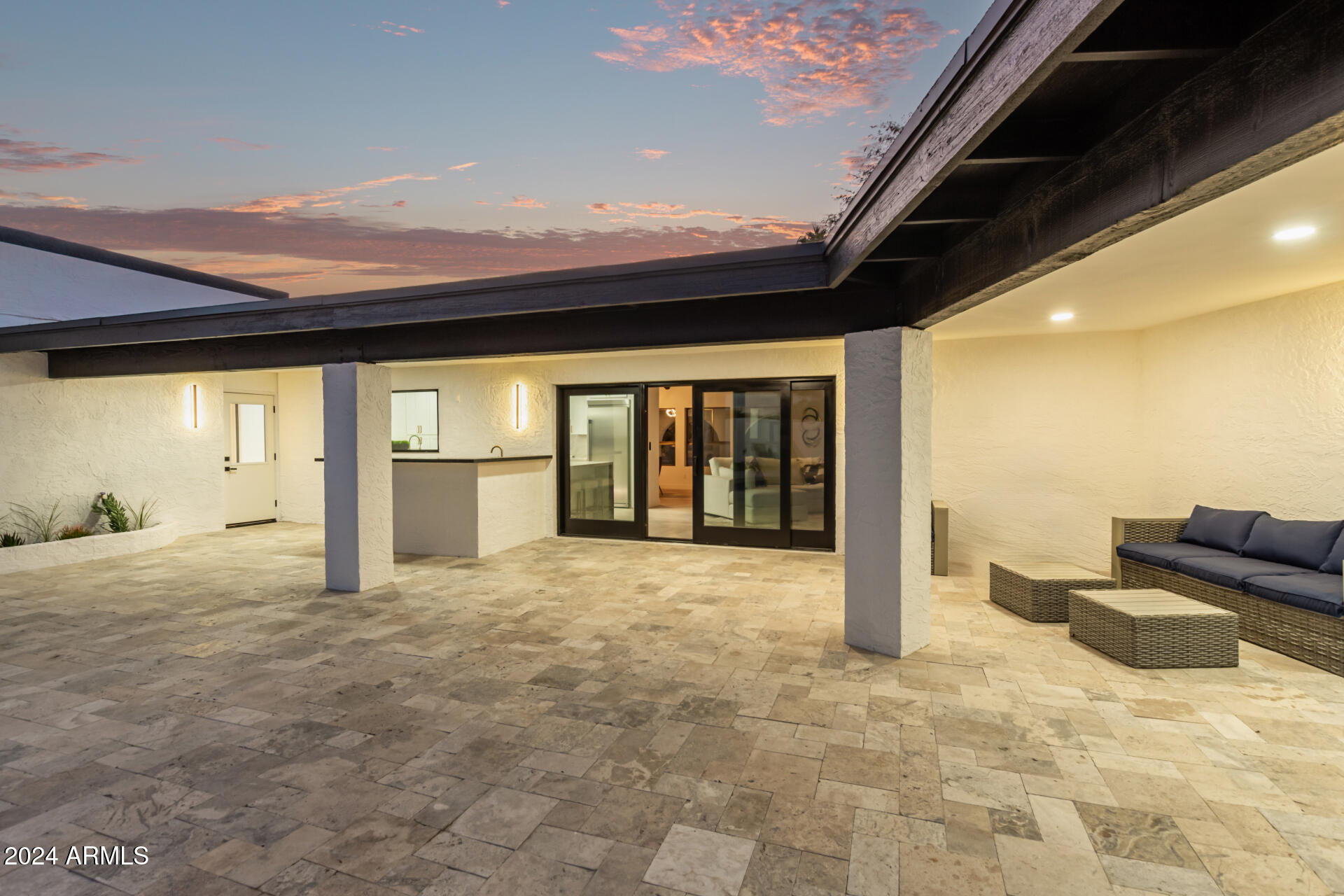 6425 S ROCKFORD Drive