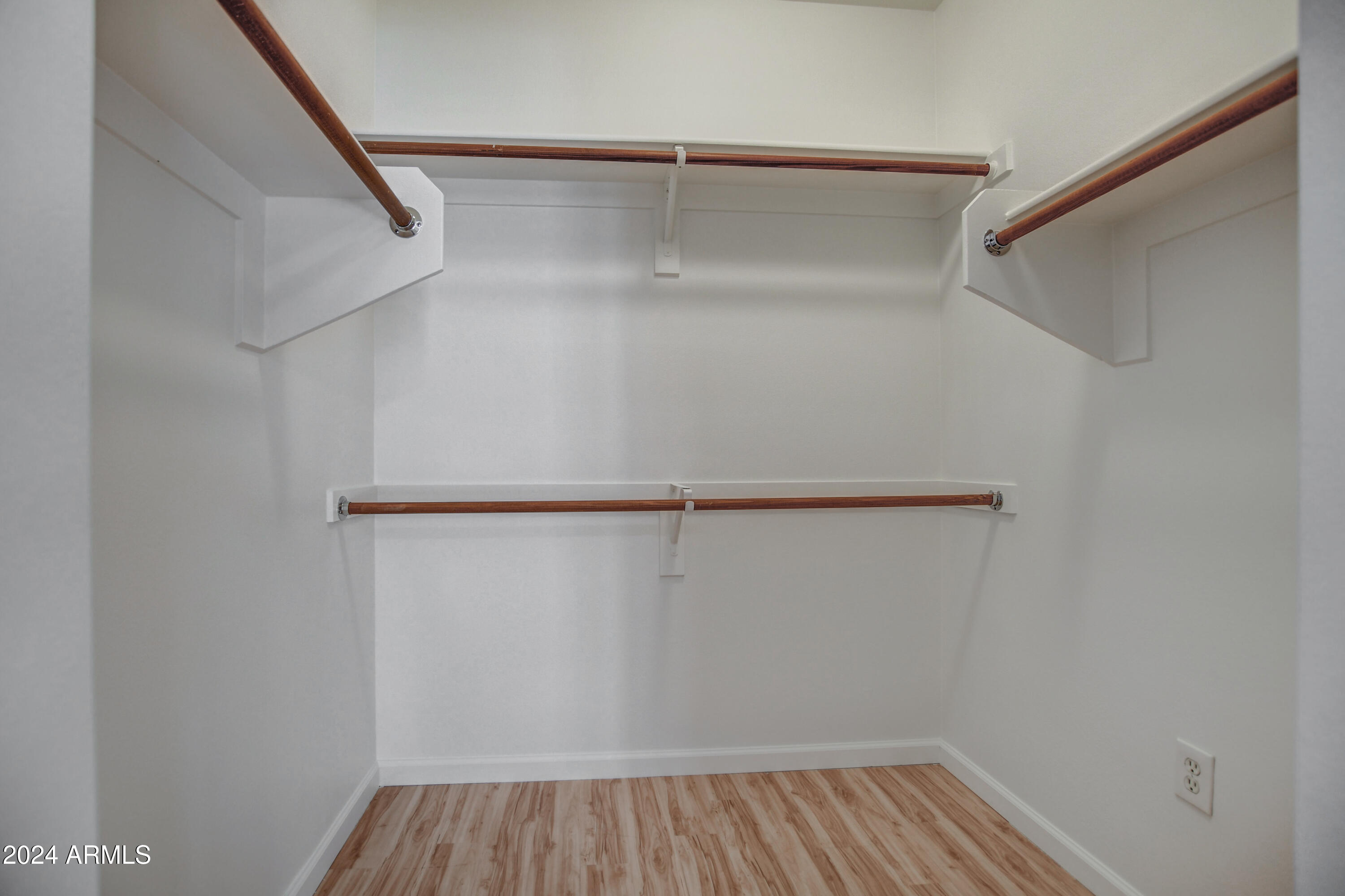 1701 E COLTER Street # 211