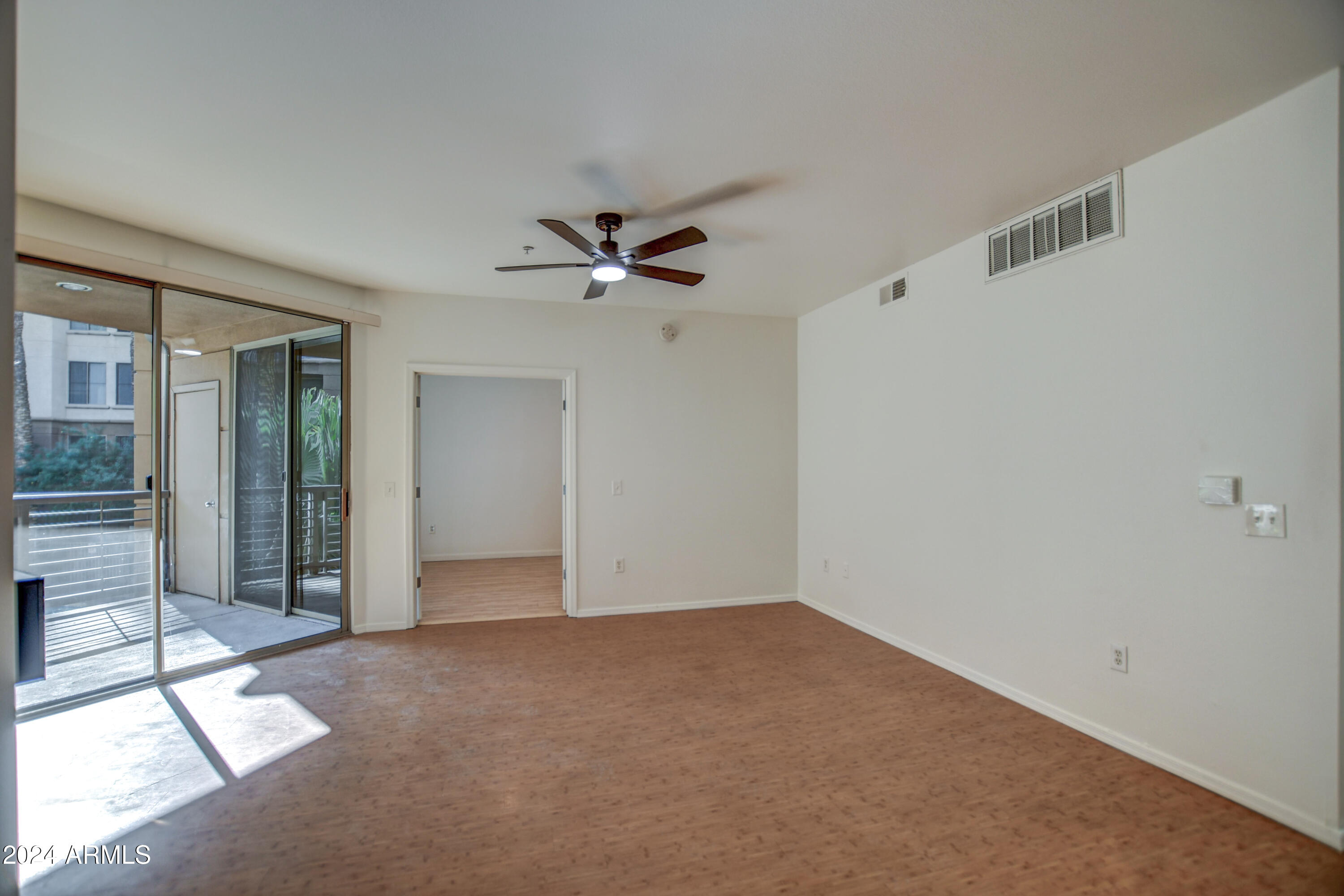 1701 E COLTER Street # 211