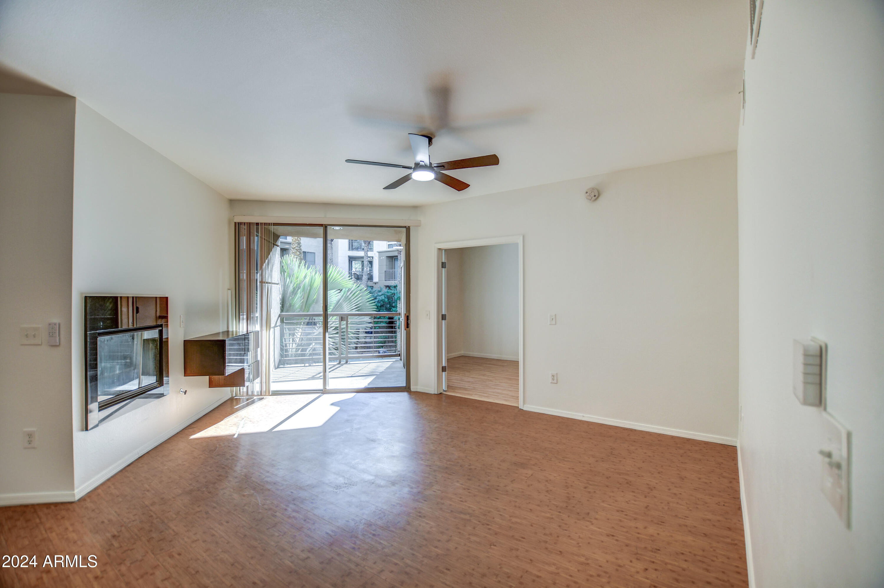 1701 E COLTER Street # 211
