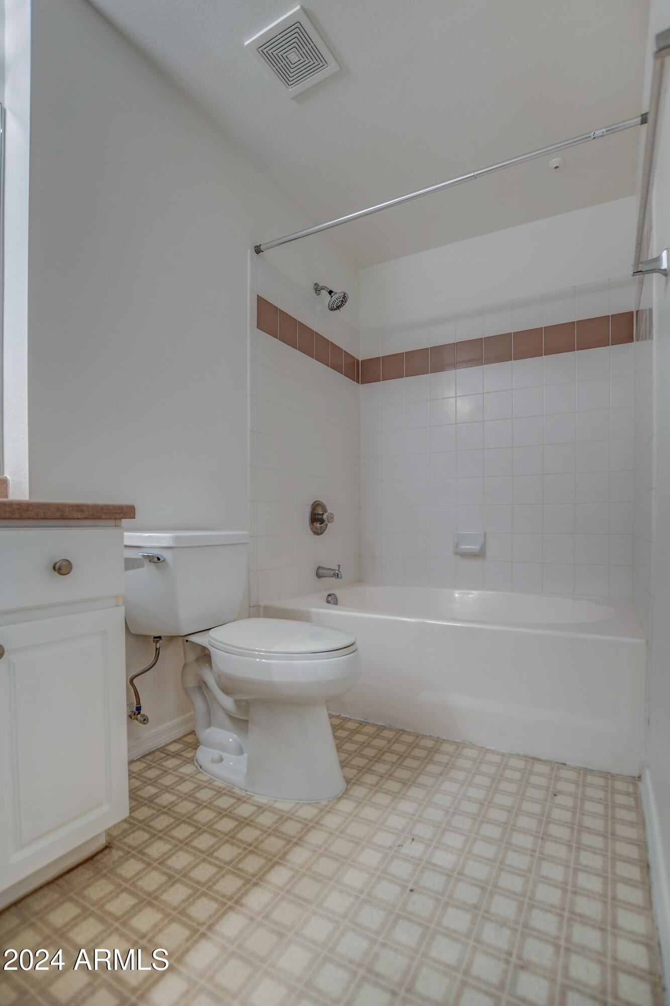 1701 E COLTER Street # 211