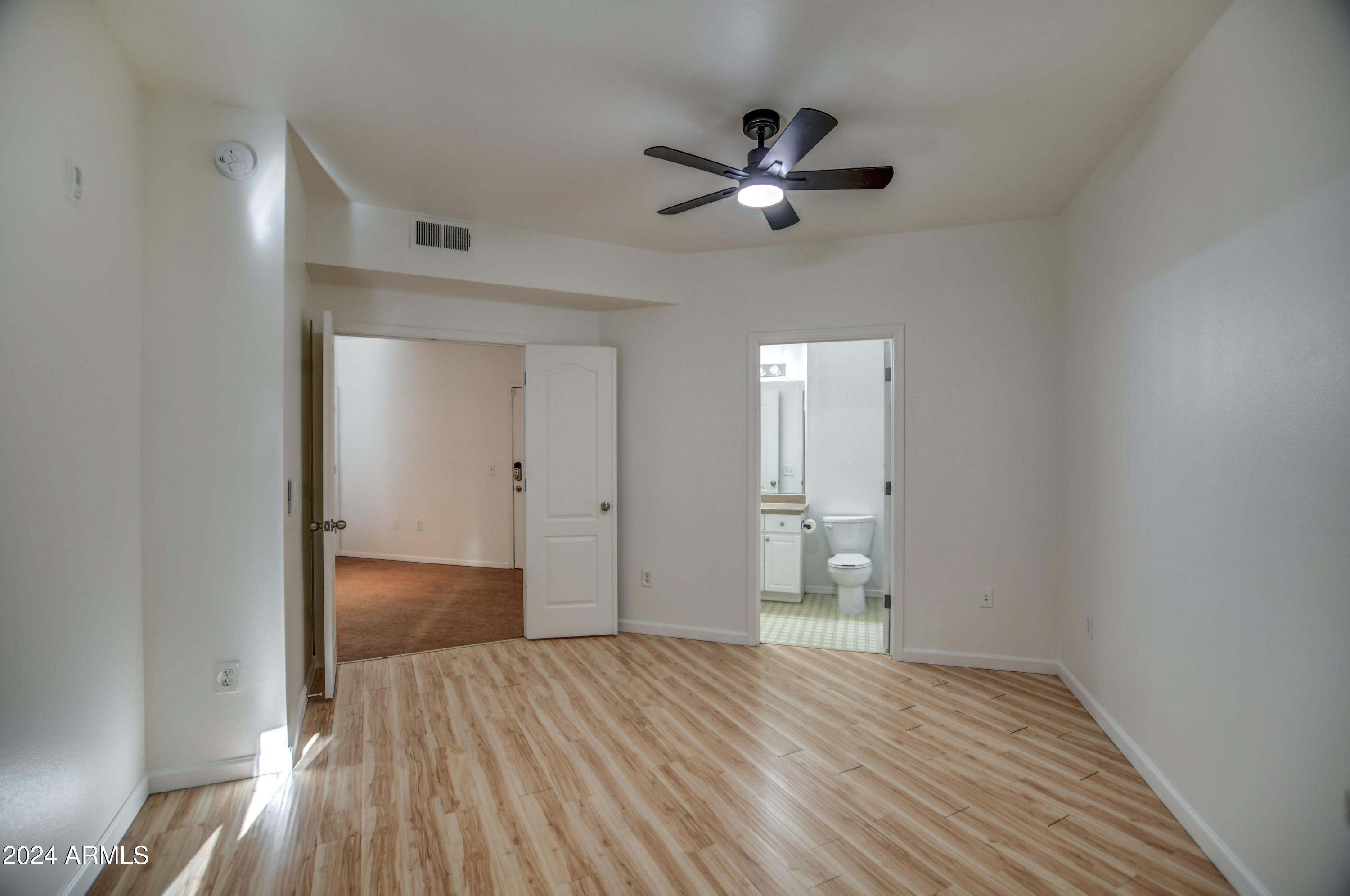 1701 E COLTER Street # 211