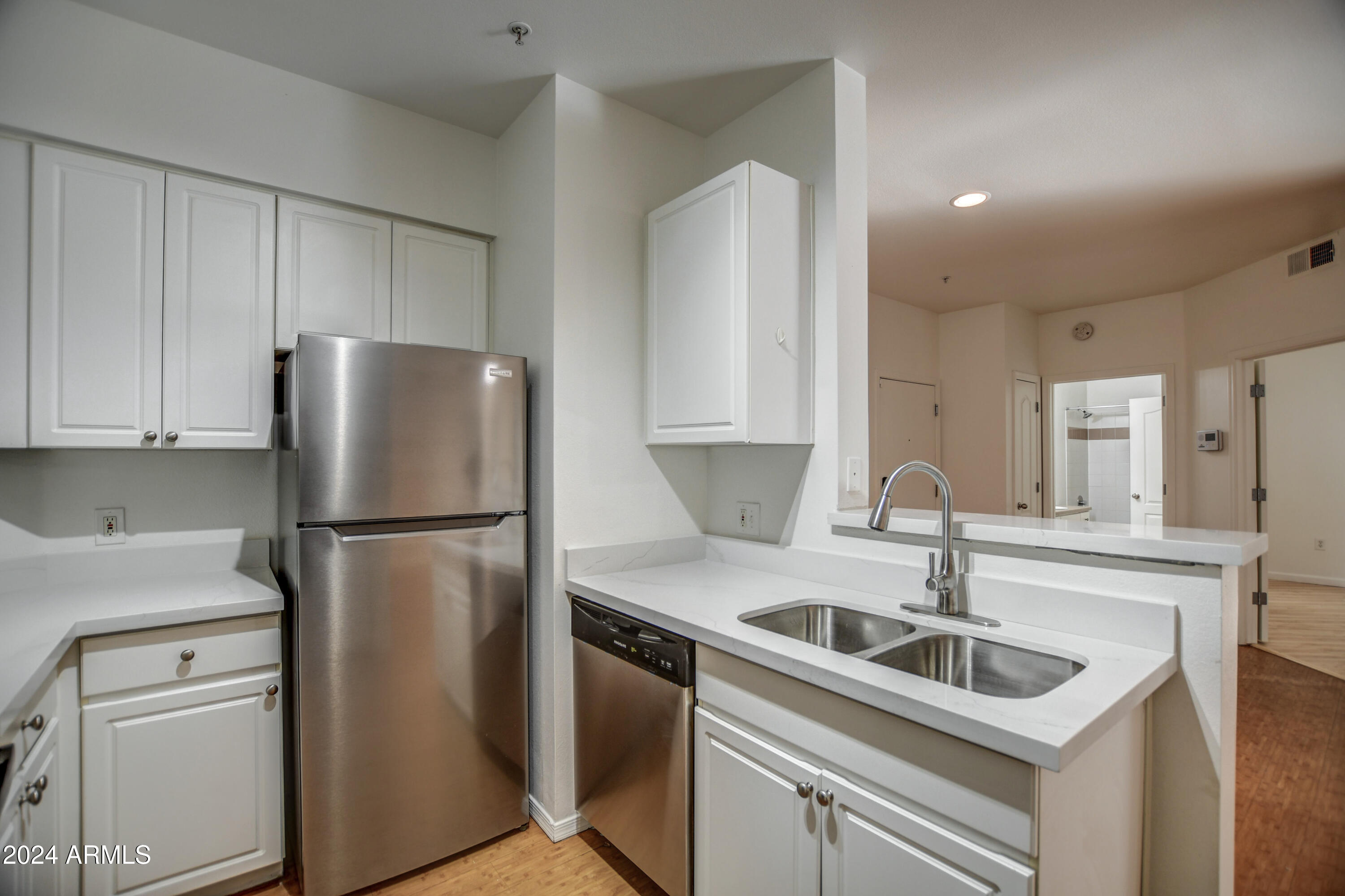 1701 E COLTER Street # 211
