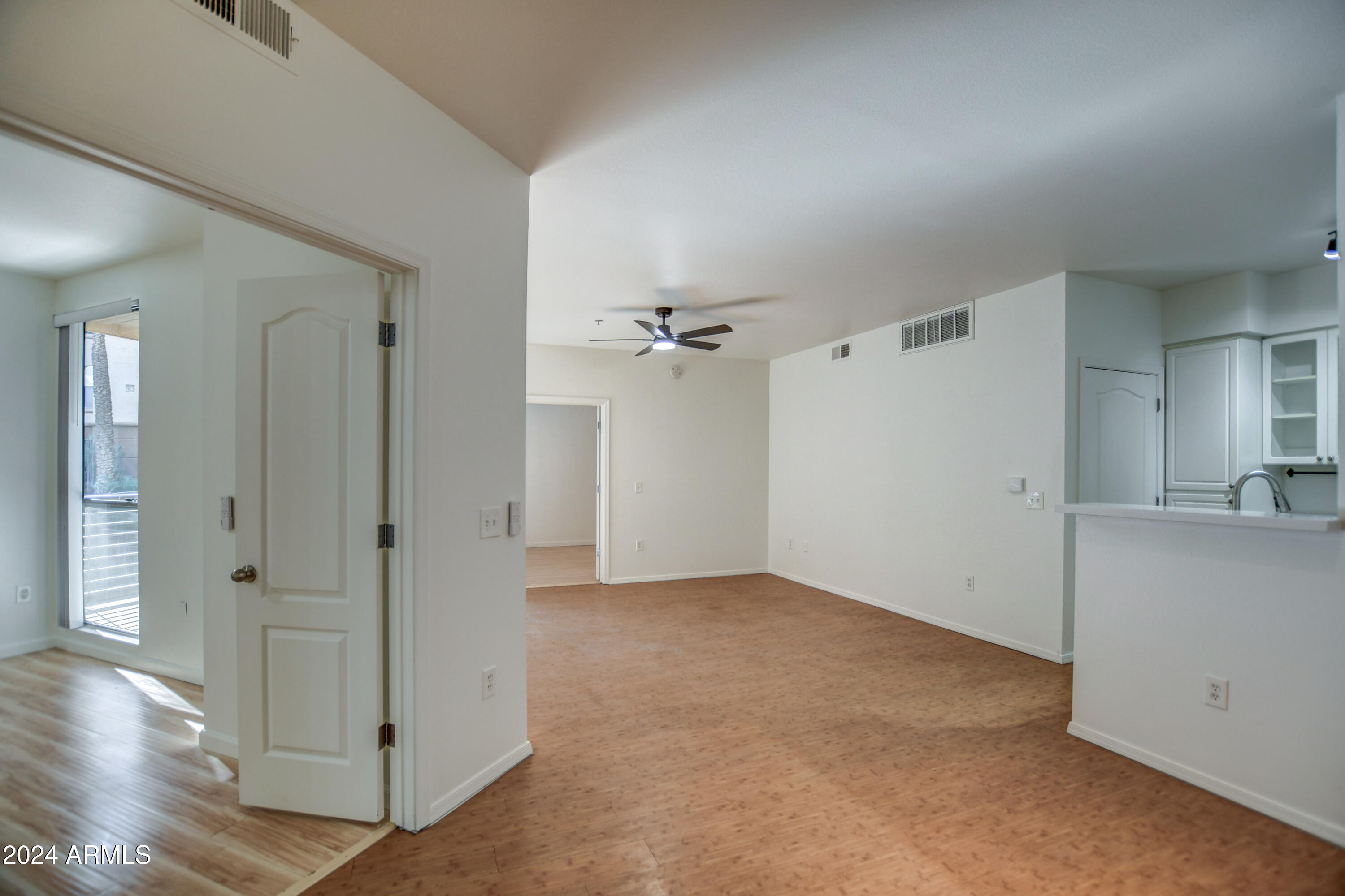 1701 E COLTER Street # 211