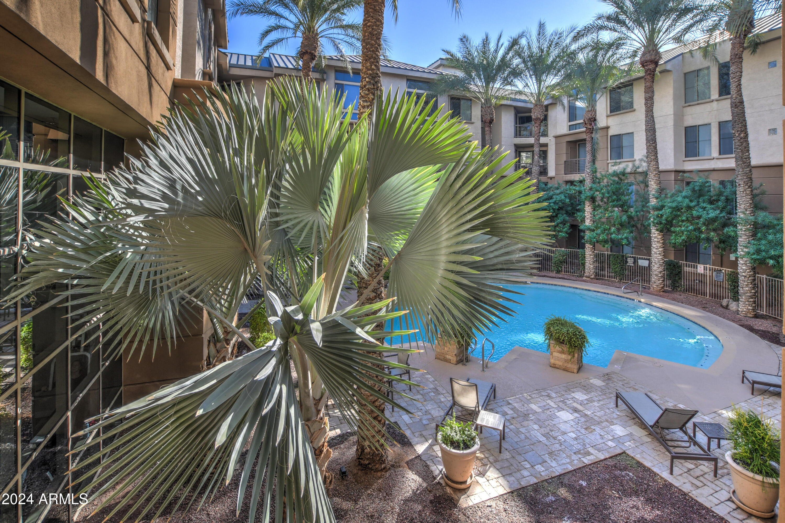 1701 E COLTER Street # 211