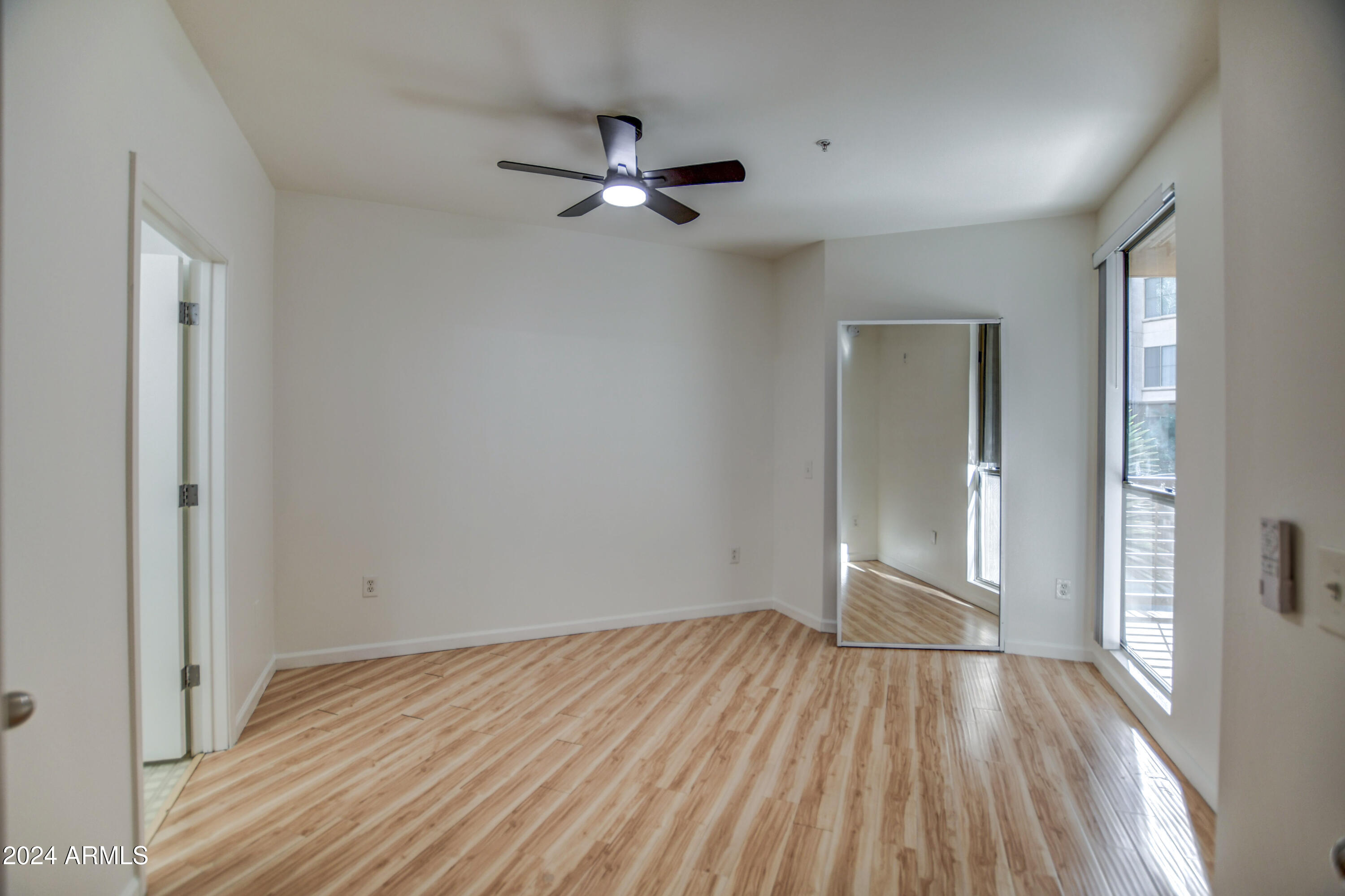1701 E COLTER Street # 211