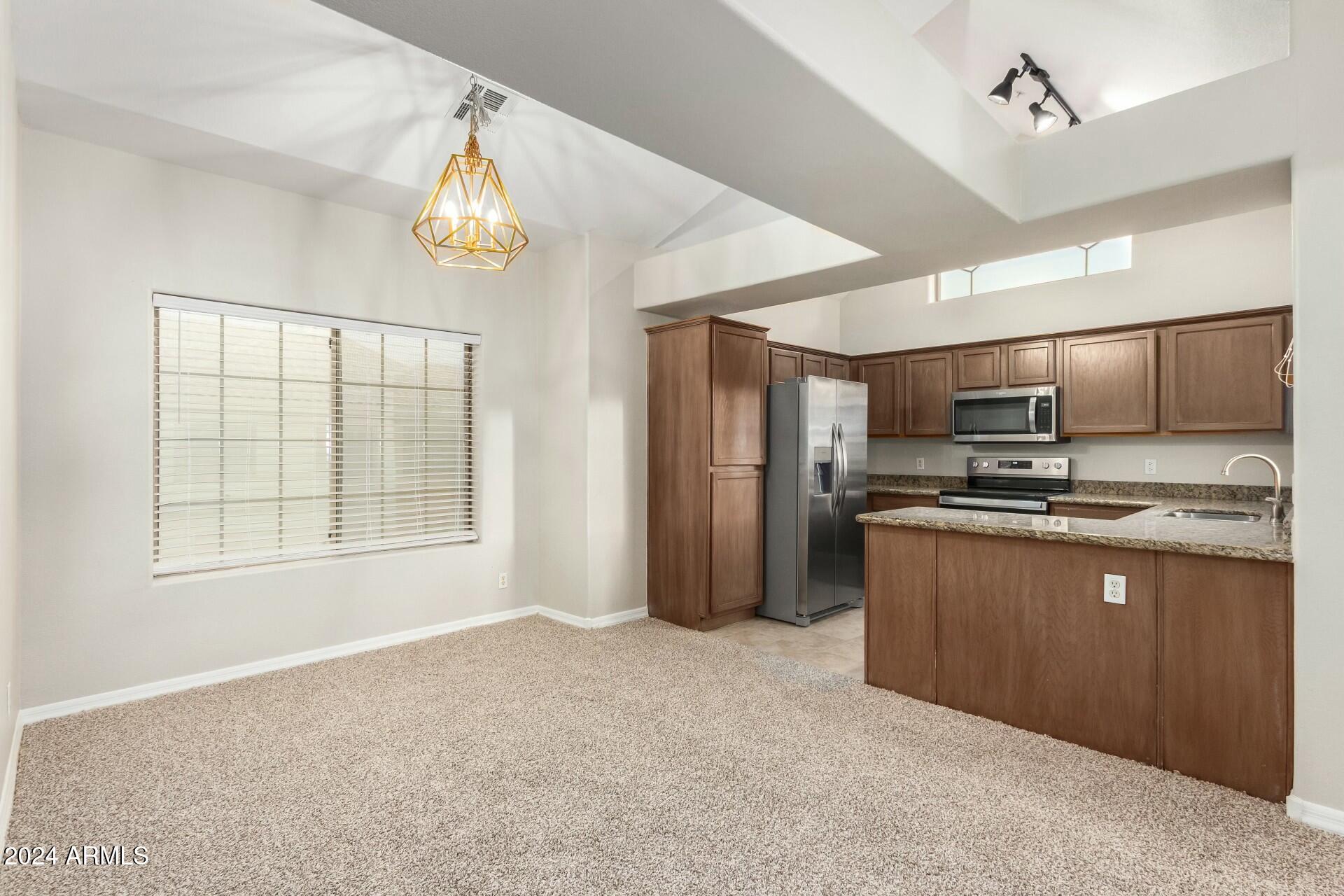 2801 N LITCHFIELD Road # 18