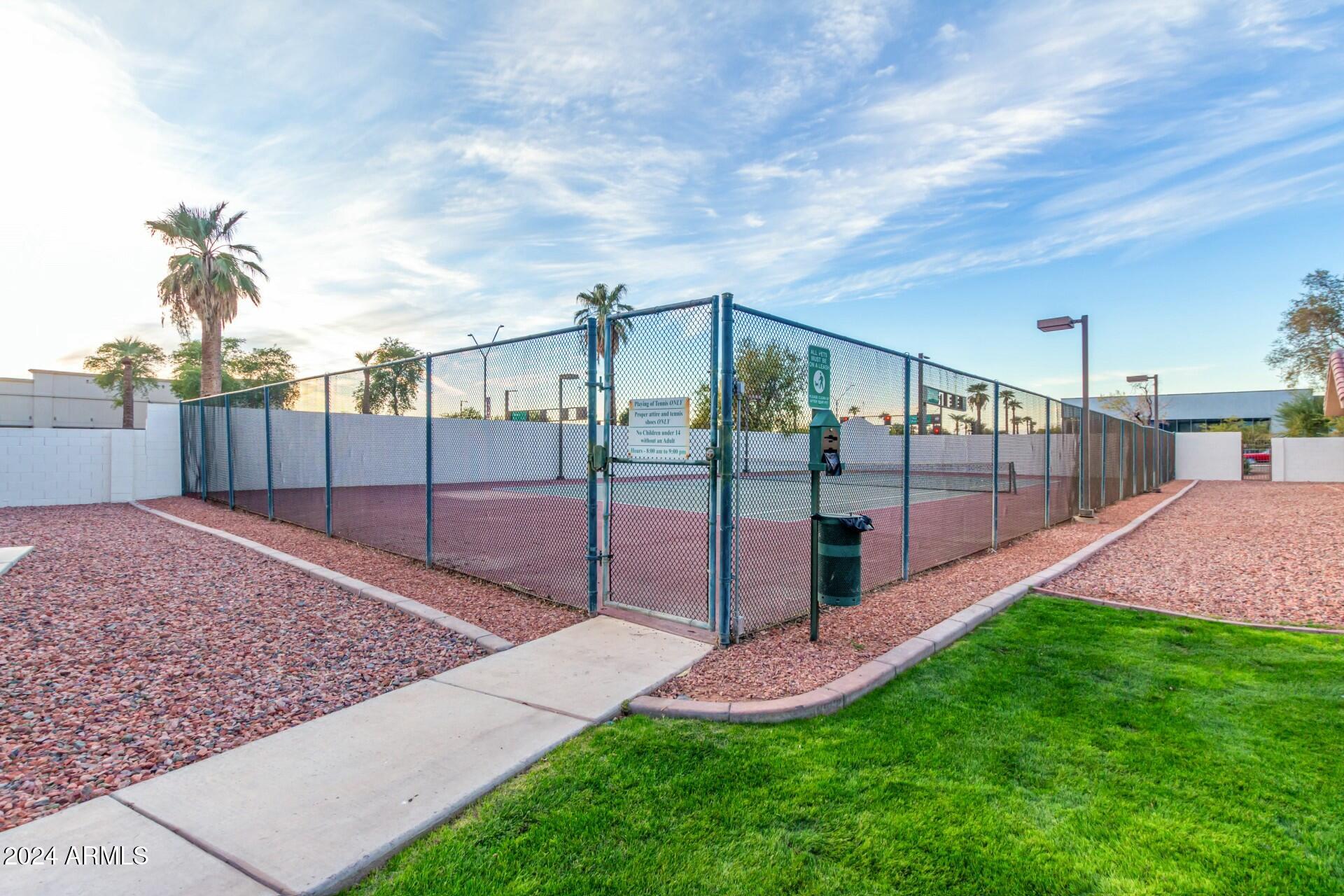2801 N LITCHFIELD Road # 18