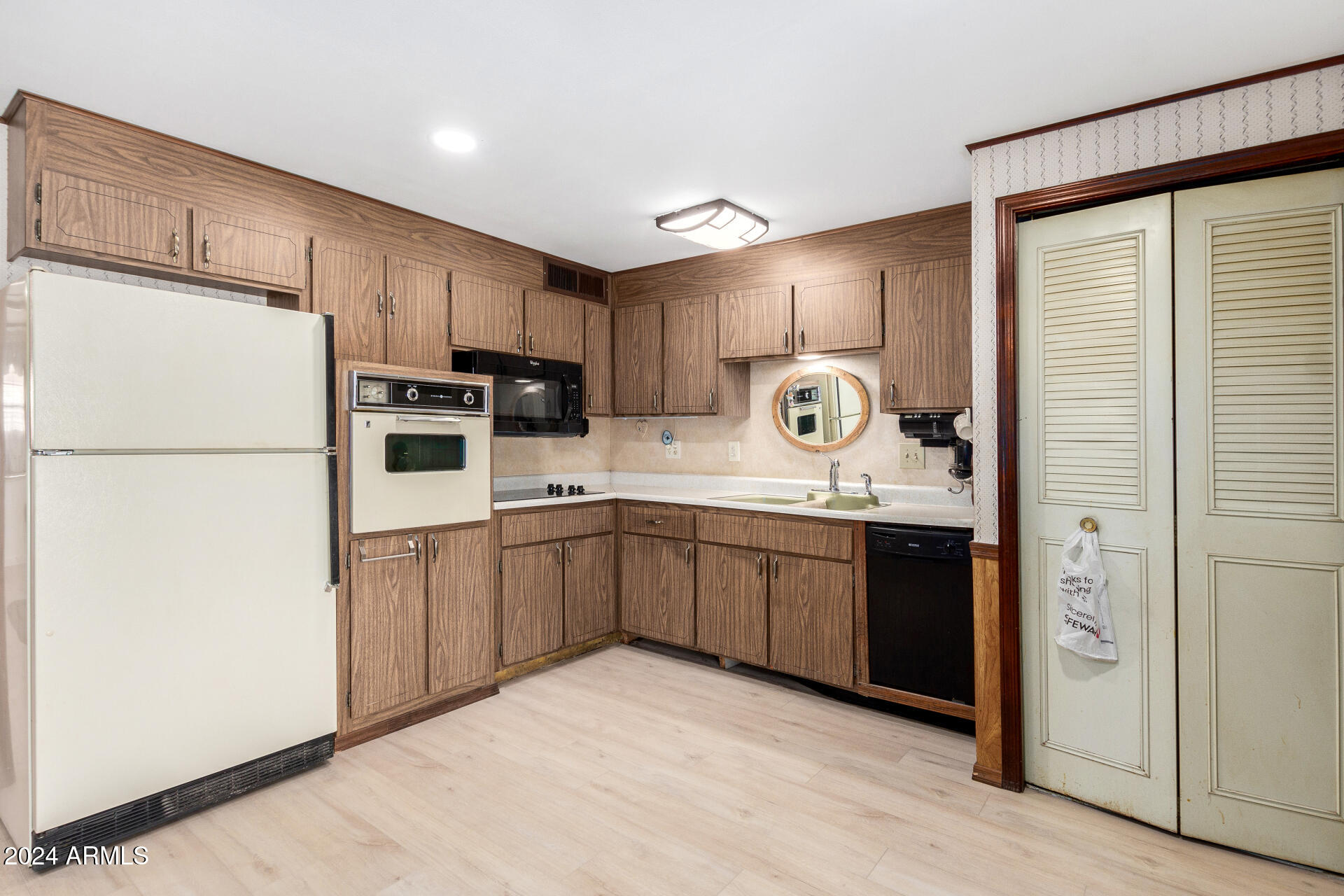 14029 N 32ND Place