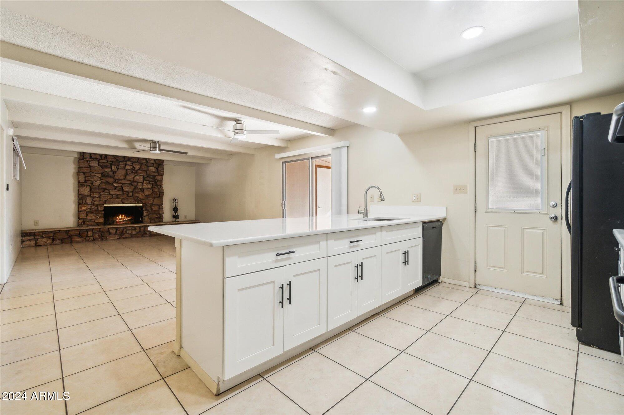 1017 E WESLEYAN Drive