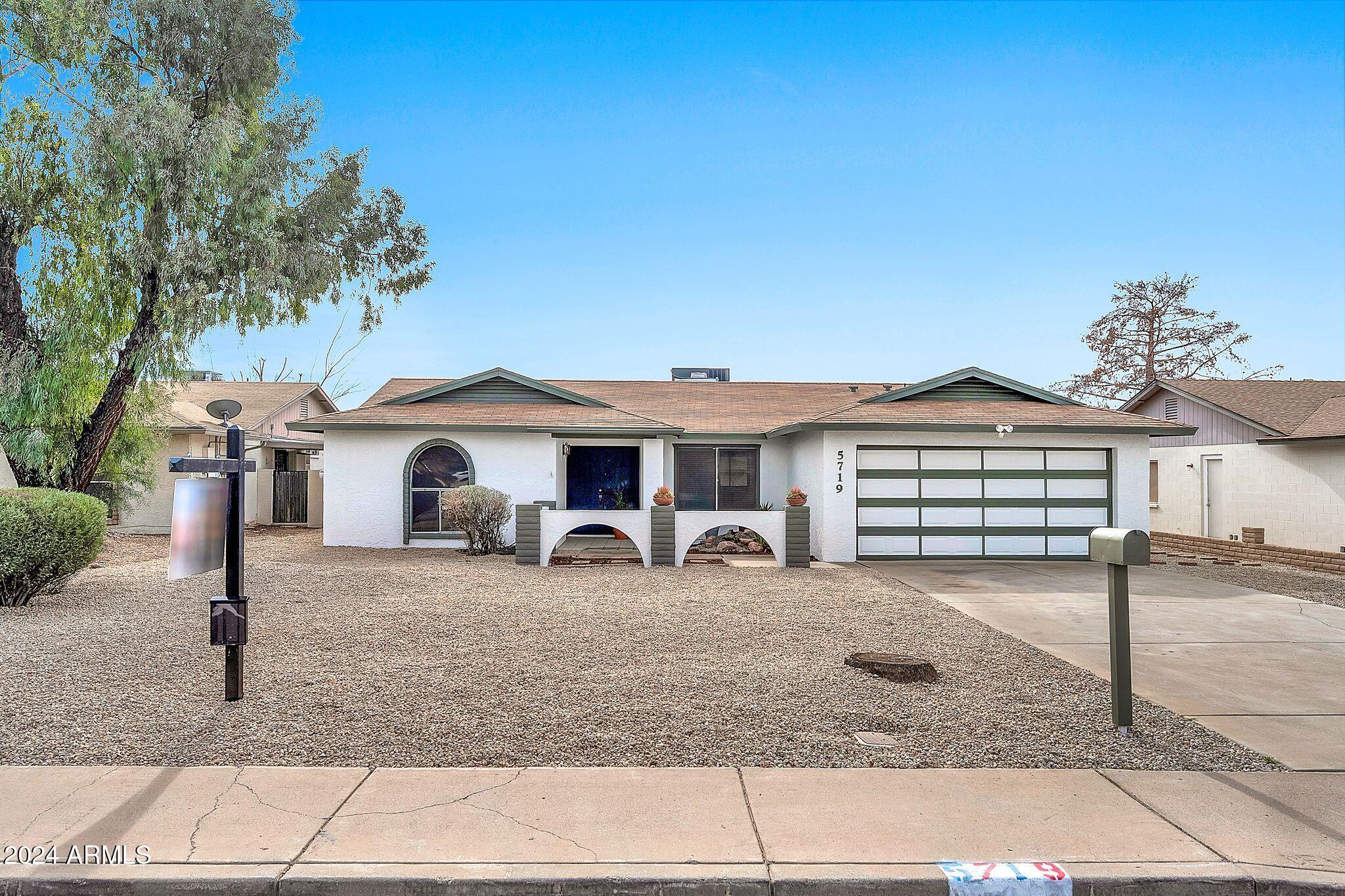 5719 W CHOLLA Street