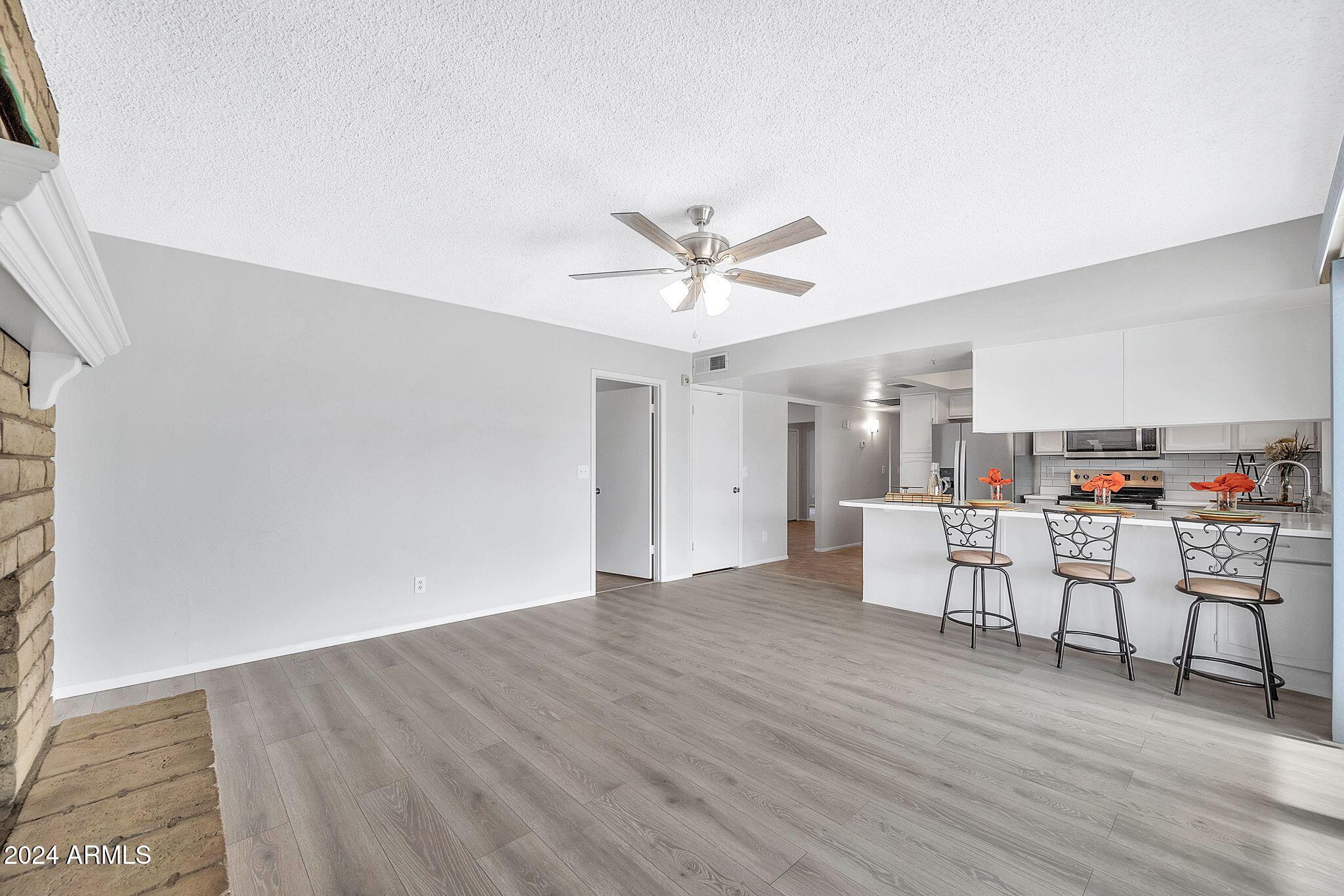 5719 W CHOLLA Street