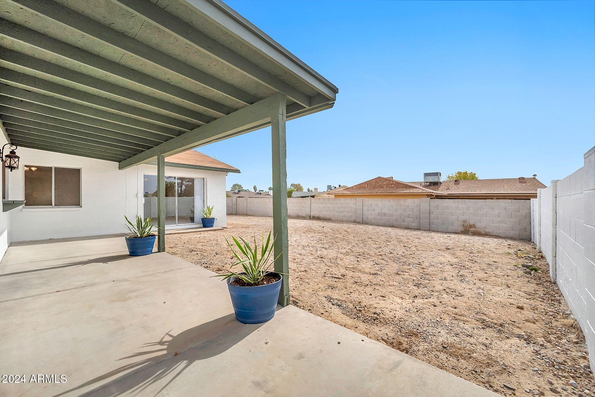 5719 W CHOLLA Street