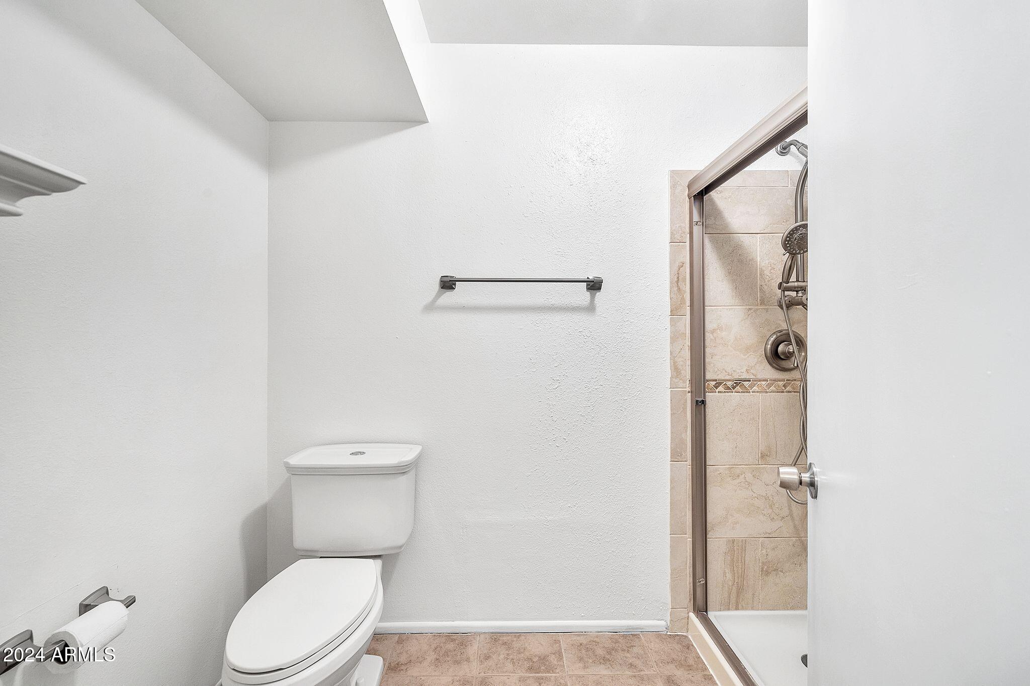 5719 W CHOLLA Street