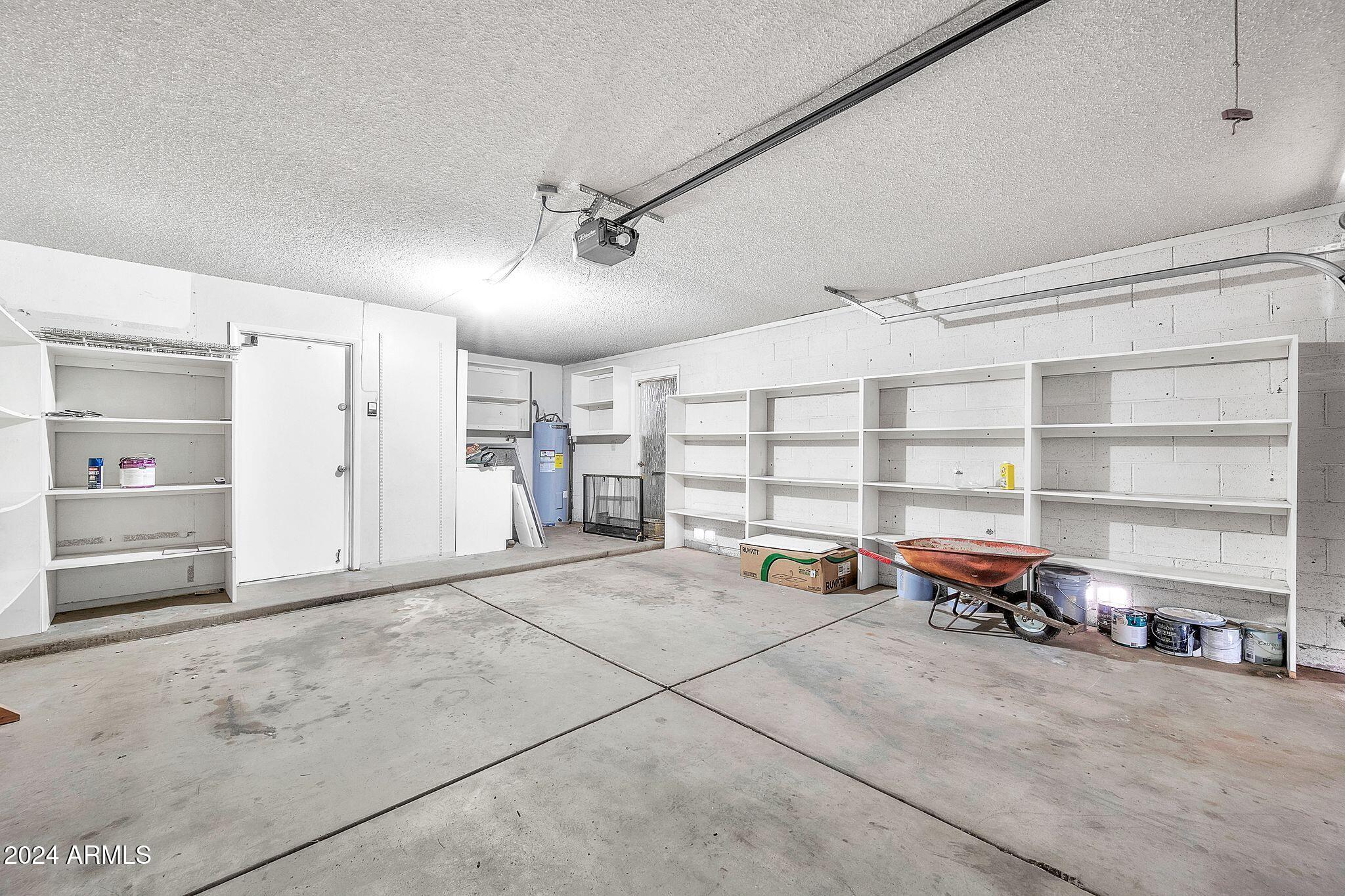 5719 W CHOLLA Street