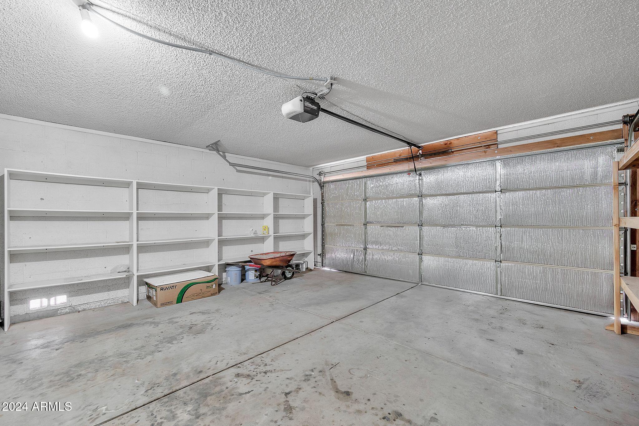 5719 W CHOLLA Street