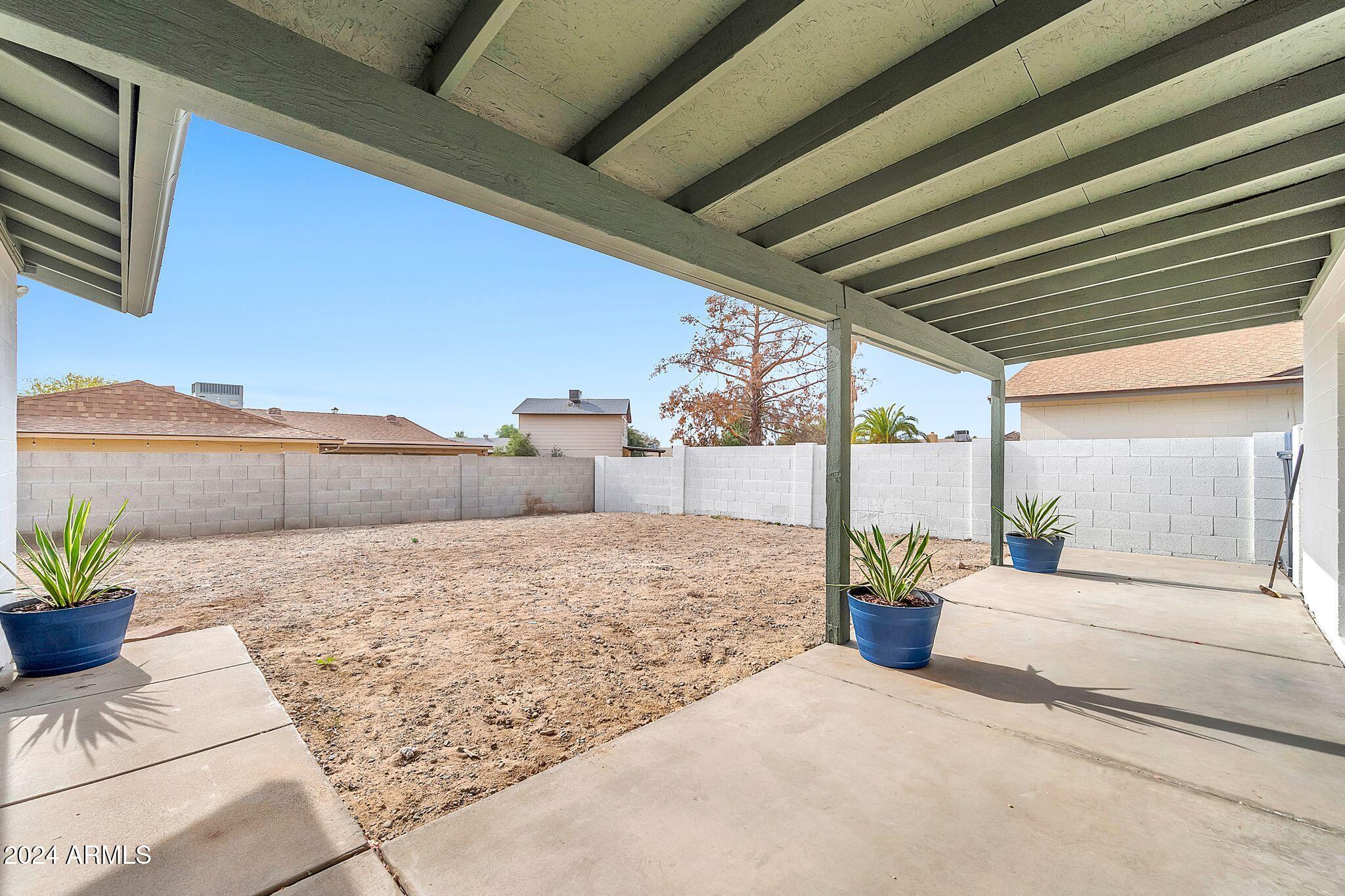 5719 W CHOLLA Street