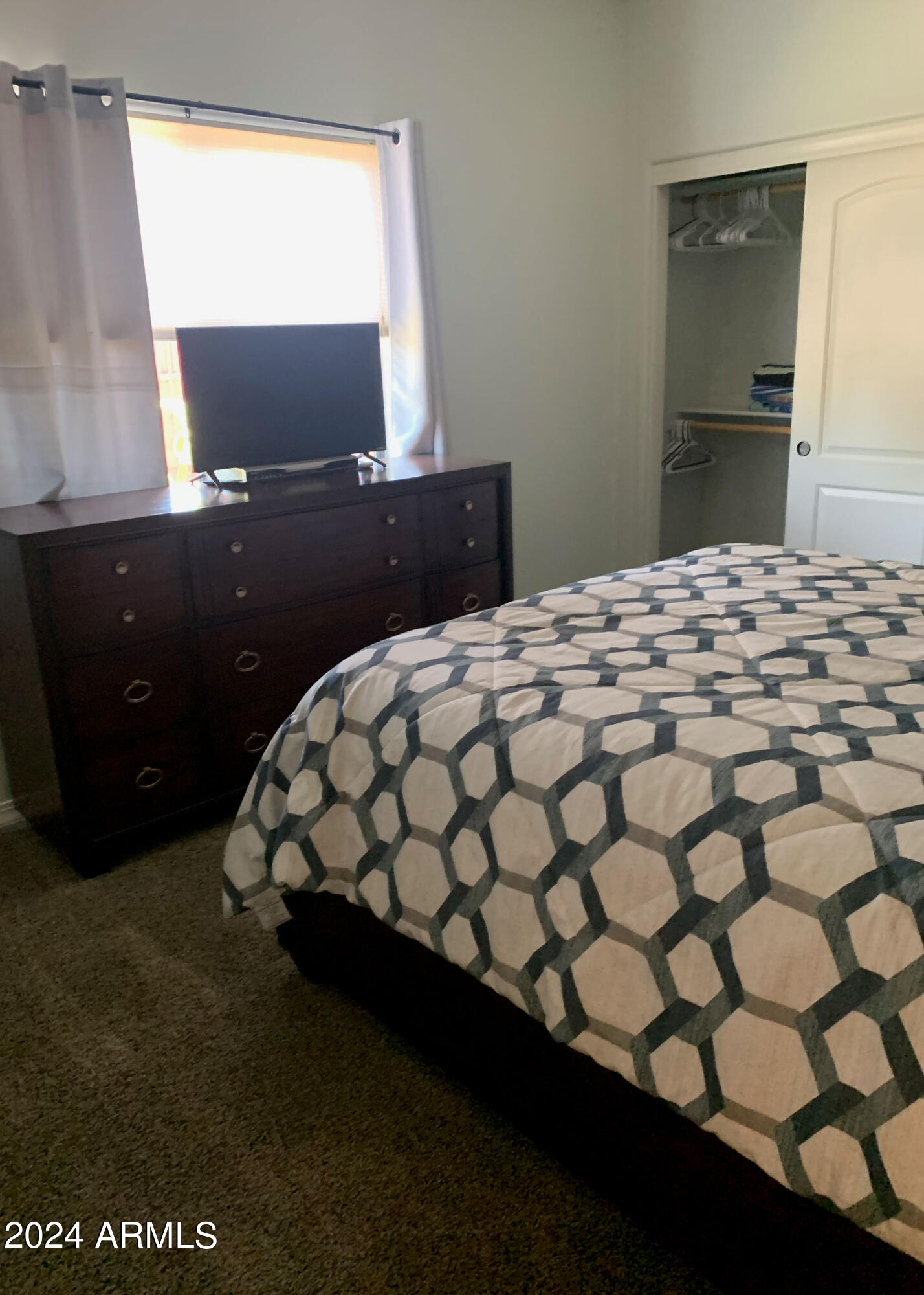 6601 E PARADISE Drive