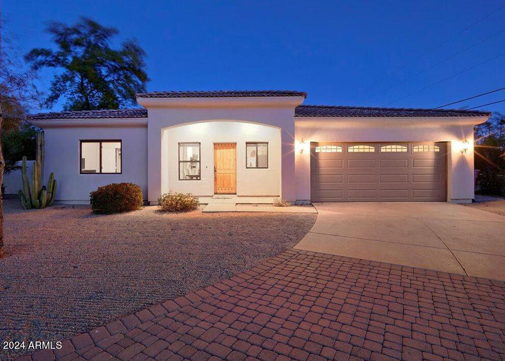 6601 E PARADISE Drive