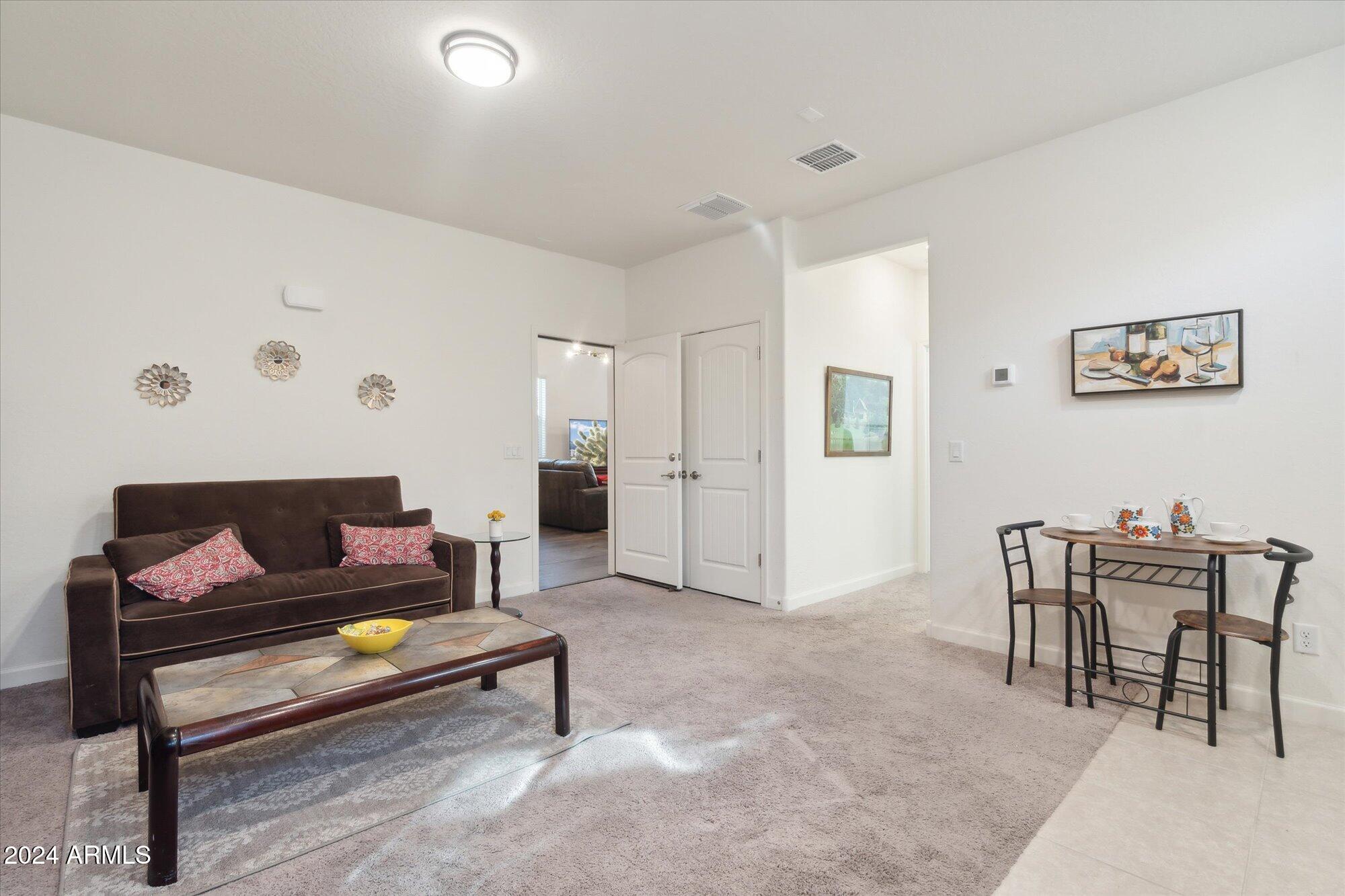 4049 E ROY ROGERS Road