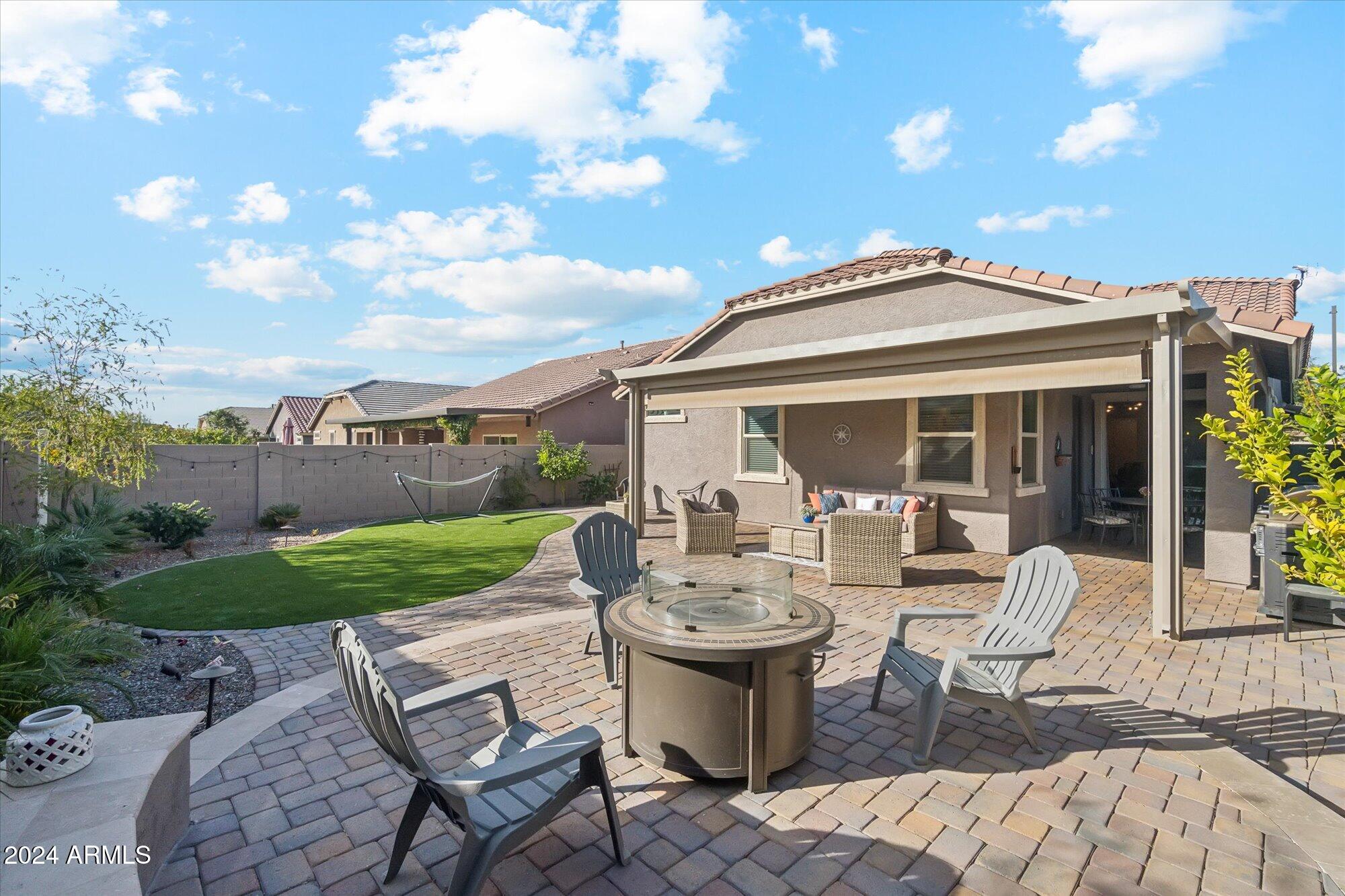 4049 E ROY ROGERS Road