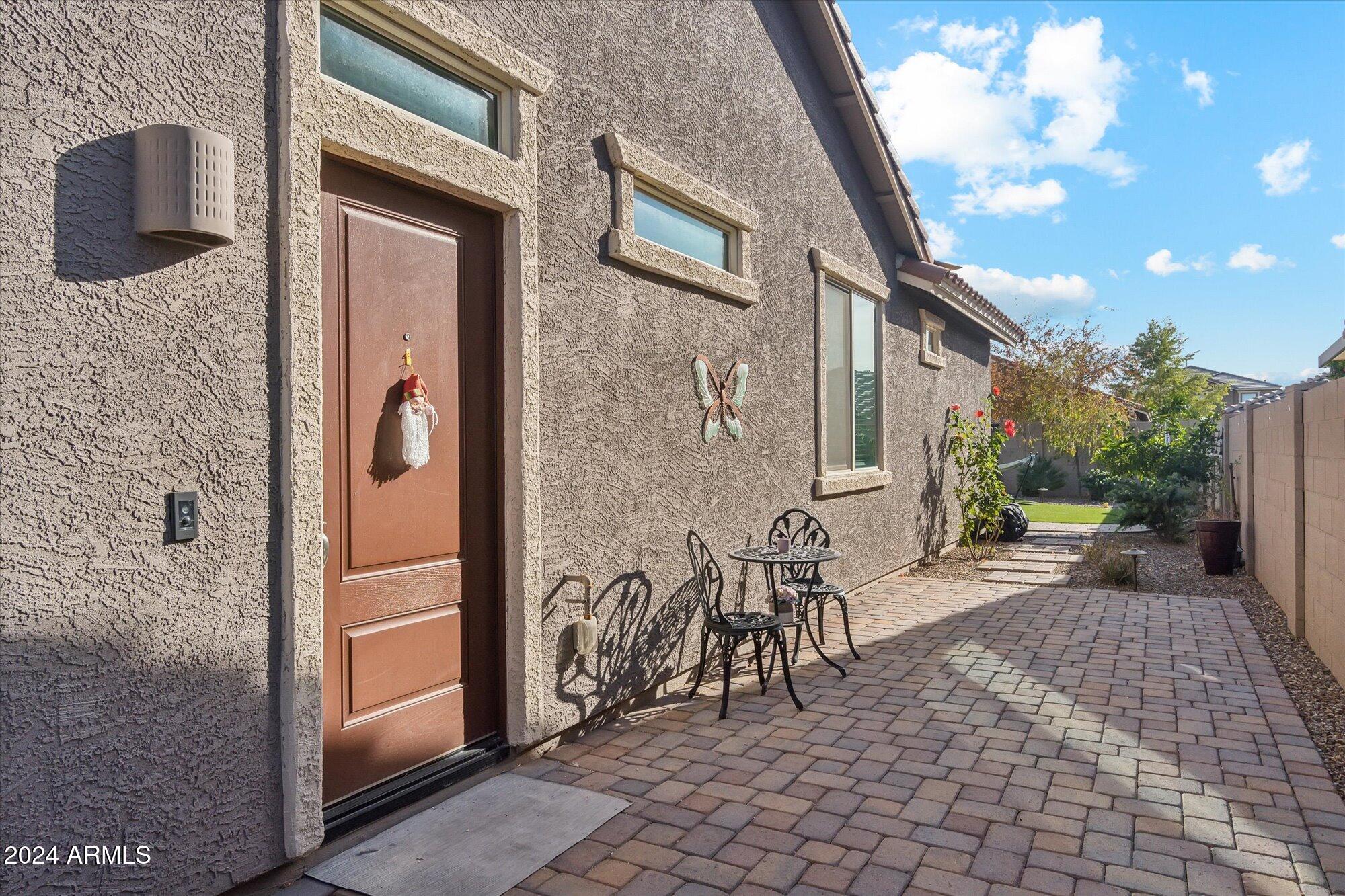 4049 E ROY ROGERS Road