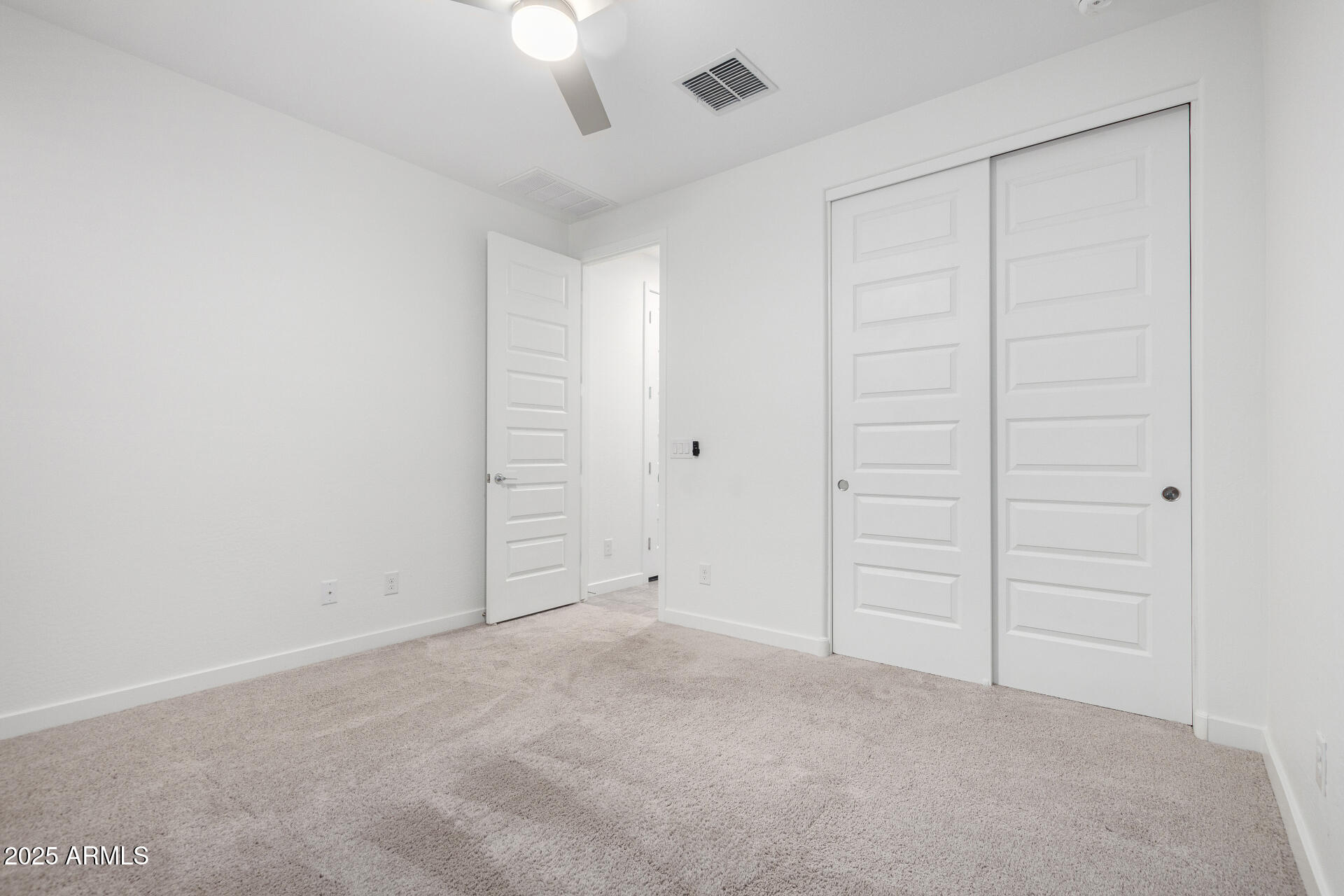 19338 W HIGHLAND Avenue