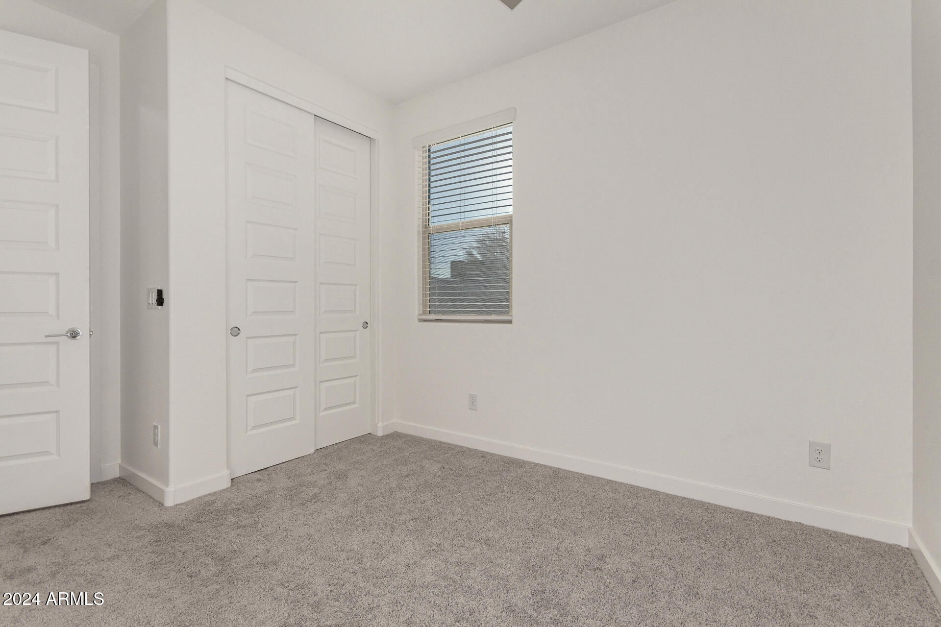 19338 W HIGHLAND Avenue