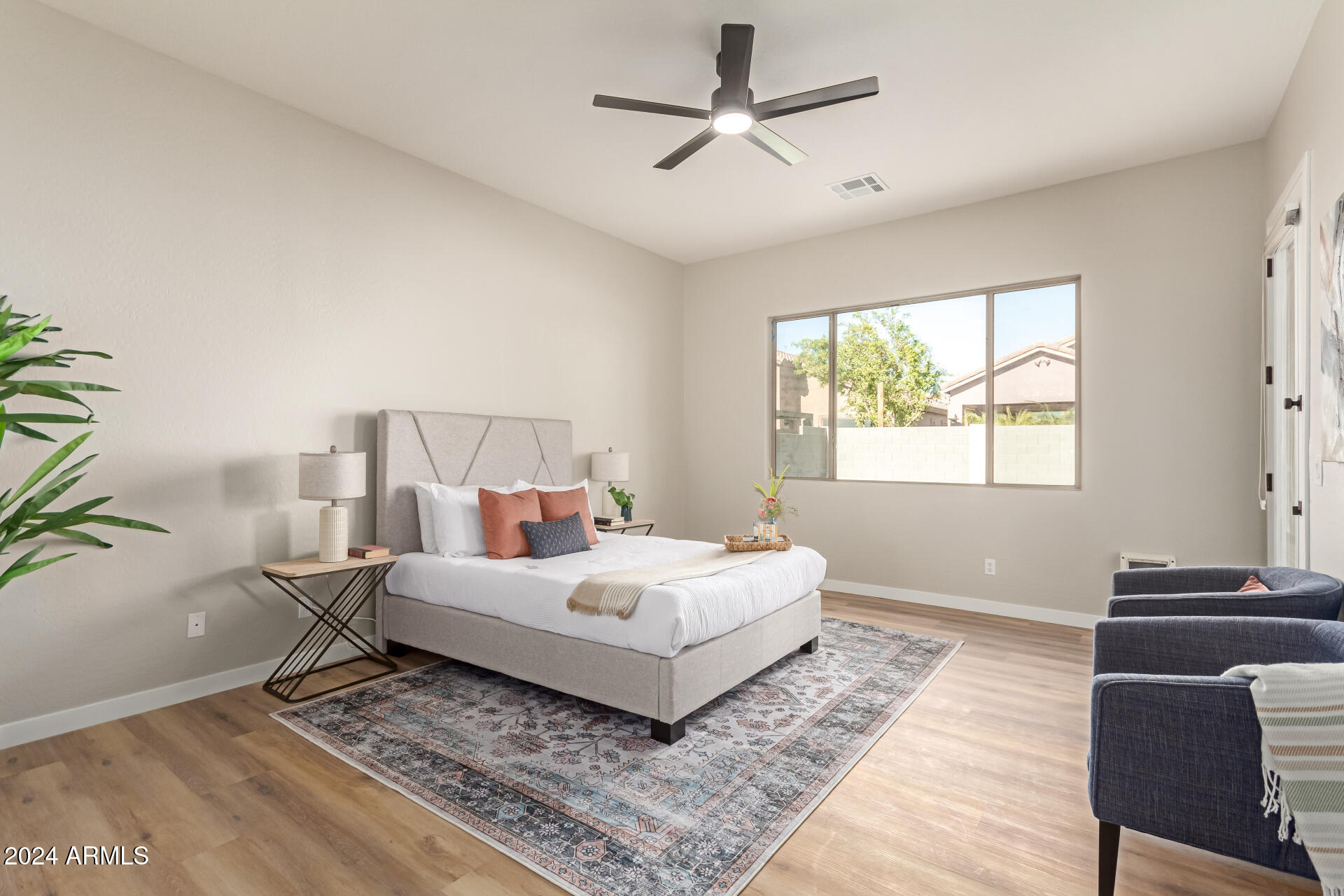 10442 E KIVA Avenue