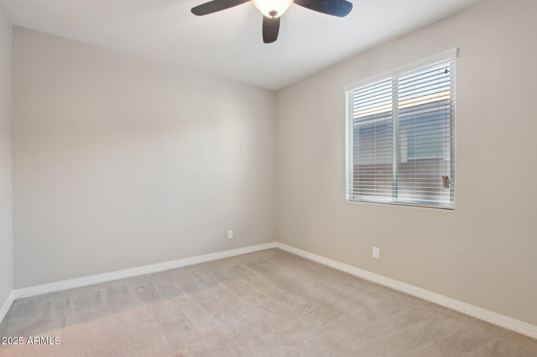 6802 N 86TH Lane
