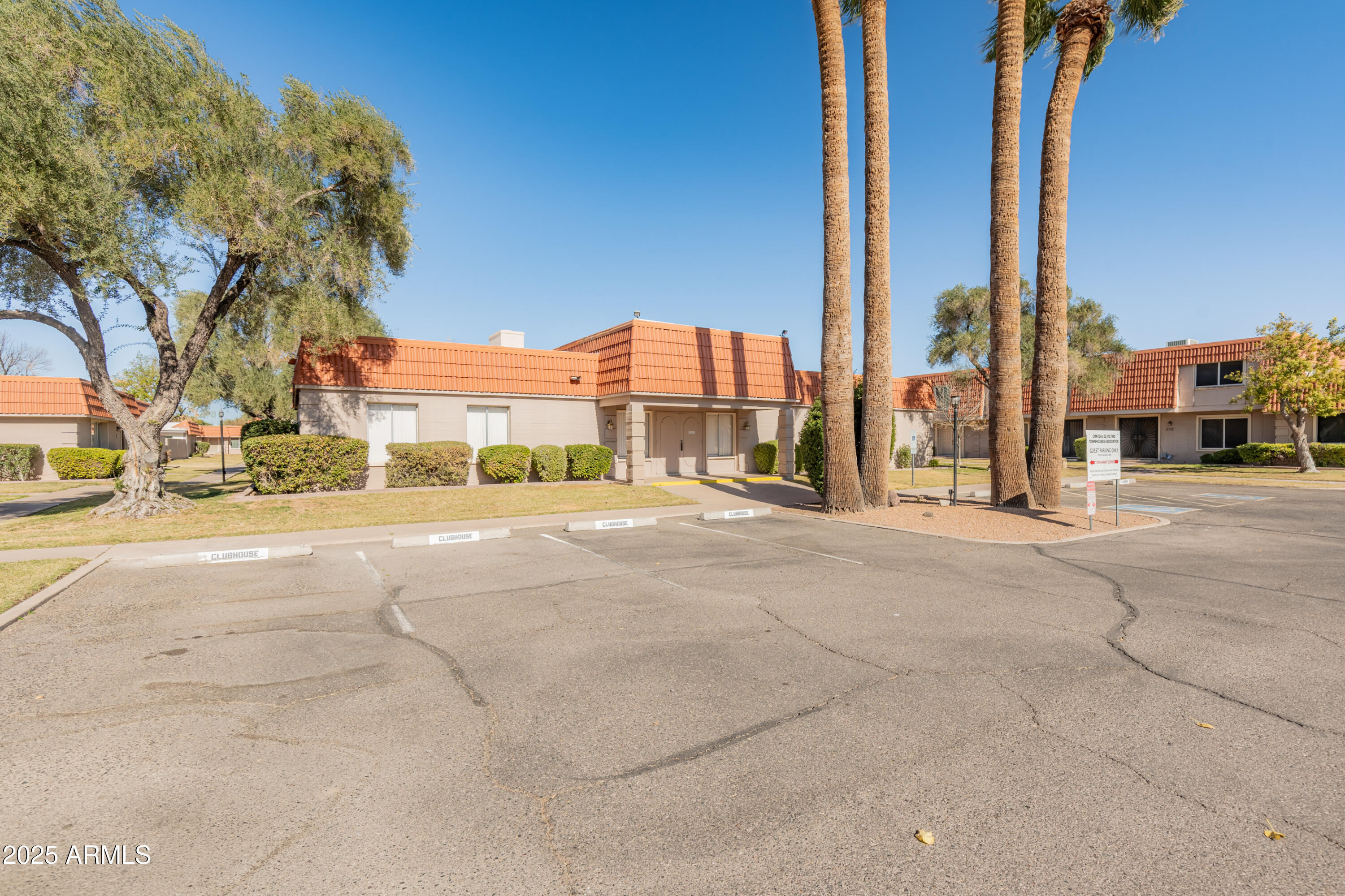 8236 E Orange Blossom Lane